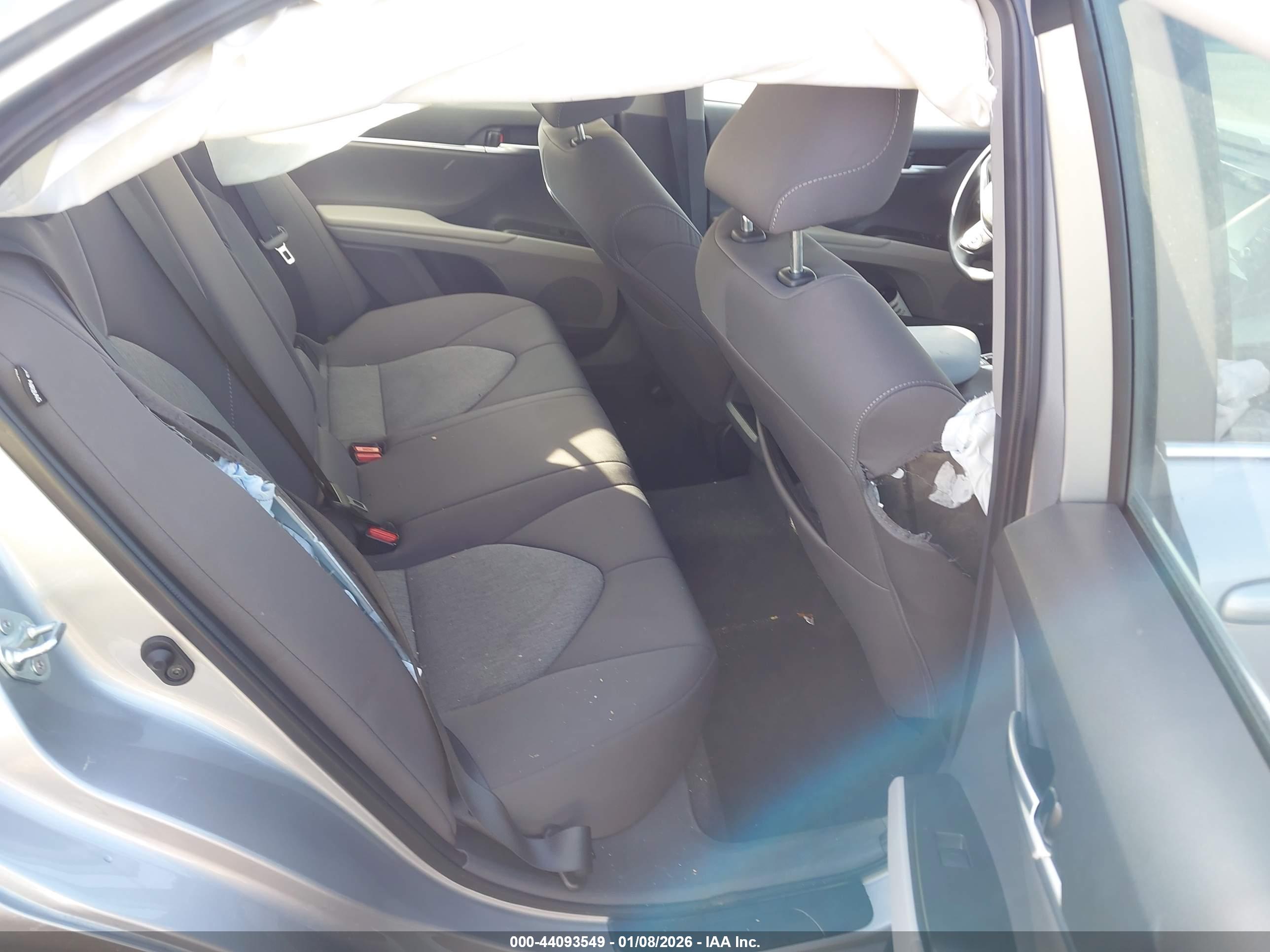 TOYOTA CAMRY image 8