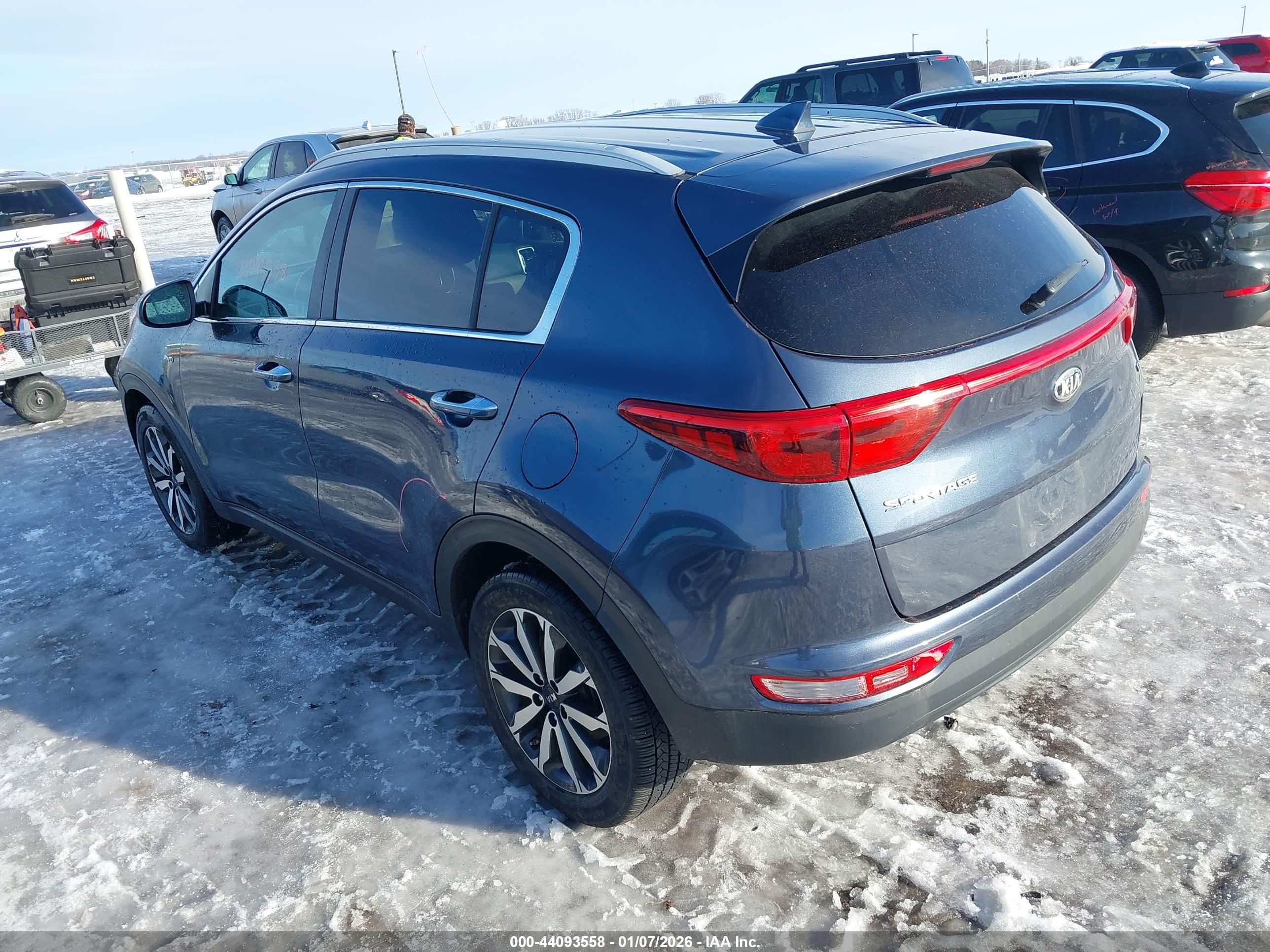 KIA SPORTAGE image 3