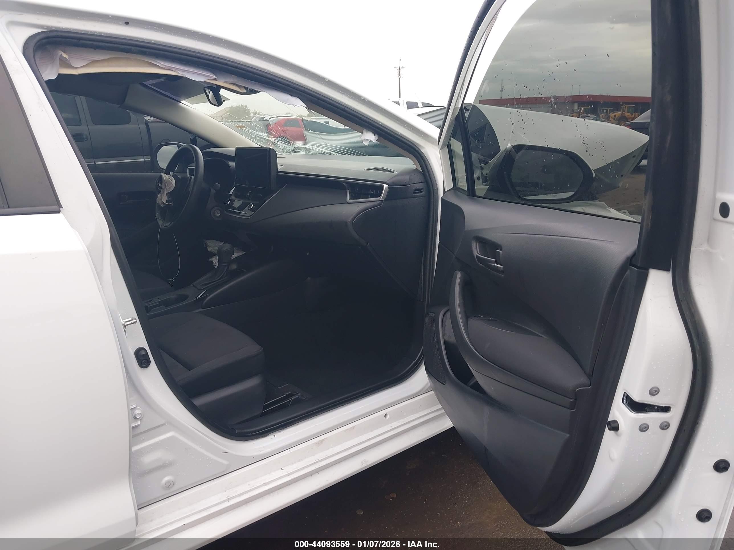TOYOTA COROLLA image 5