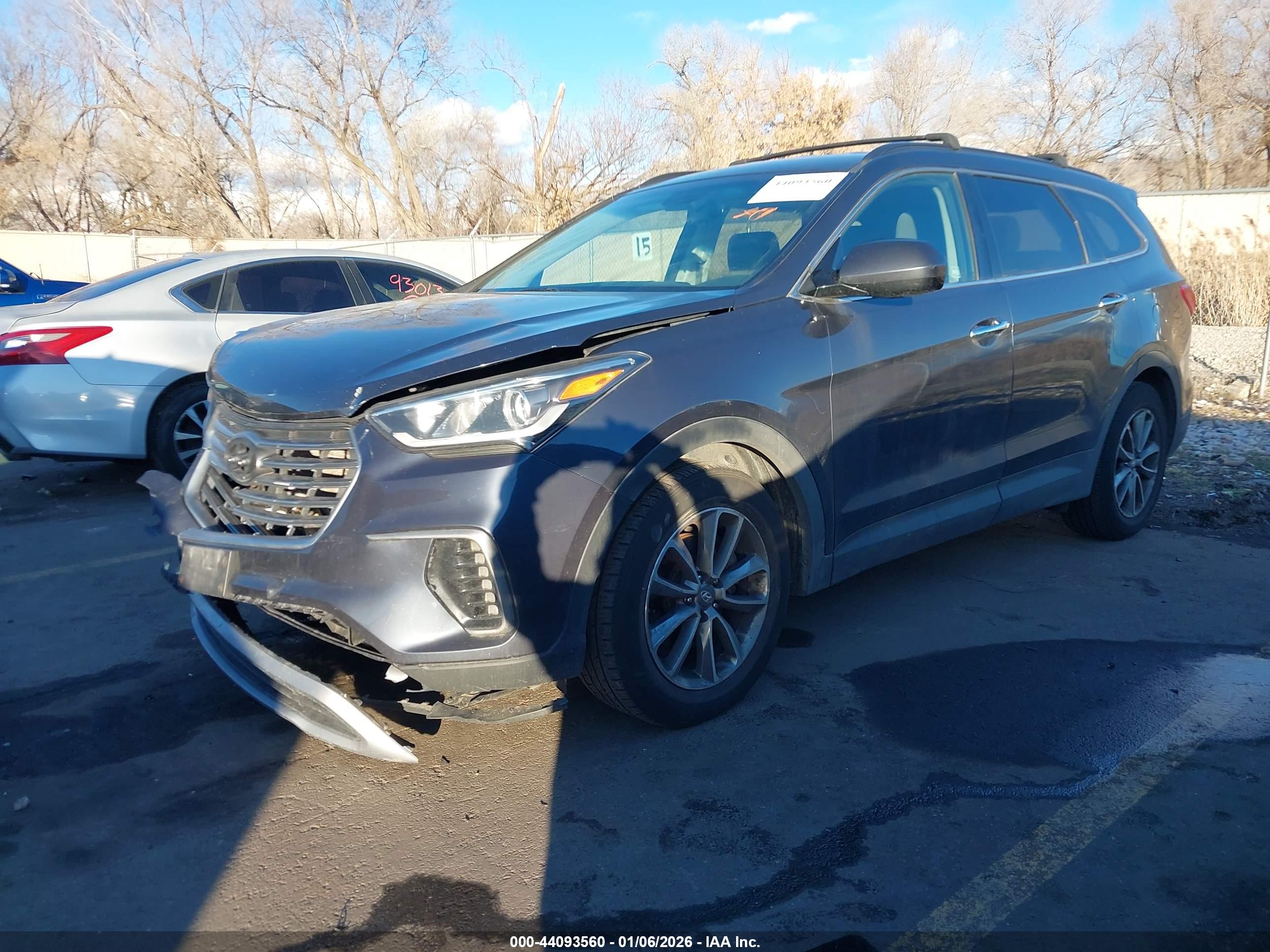 HYUNDAI SANTA image 2