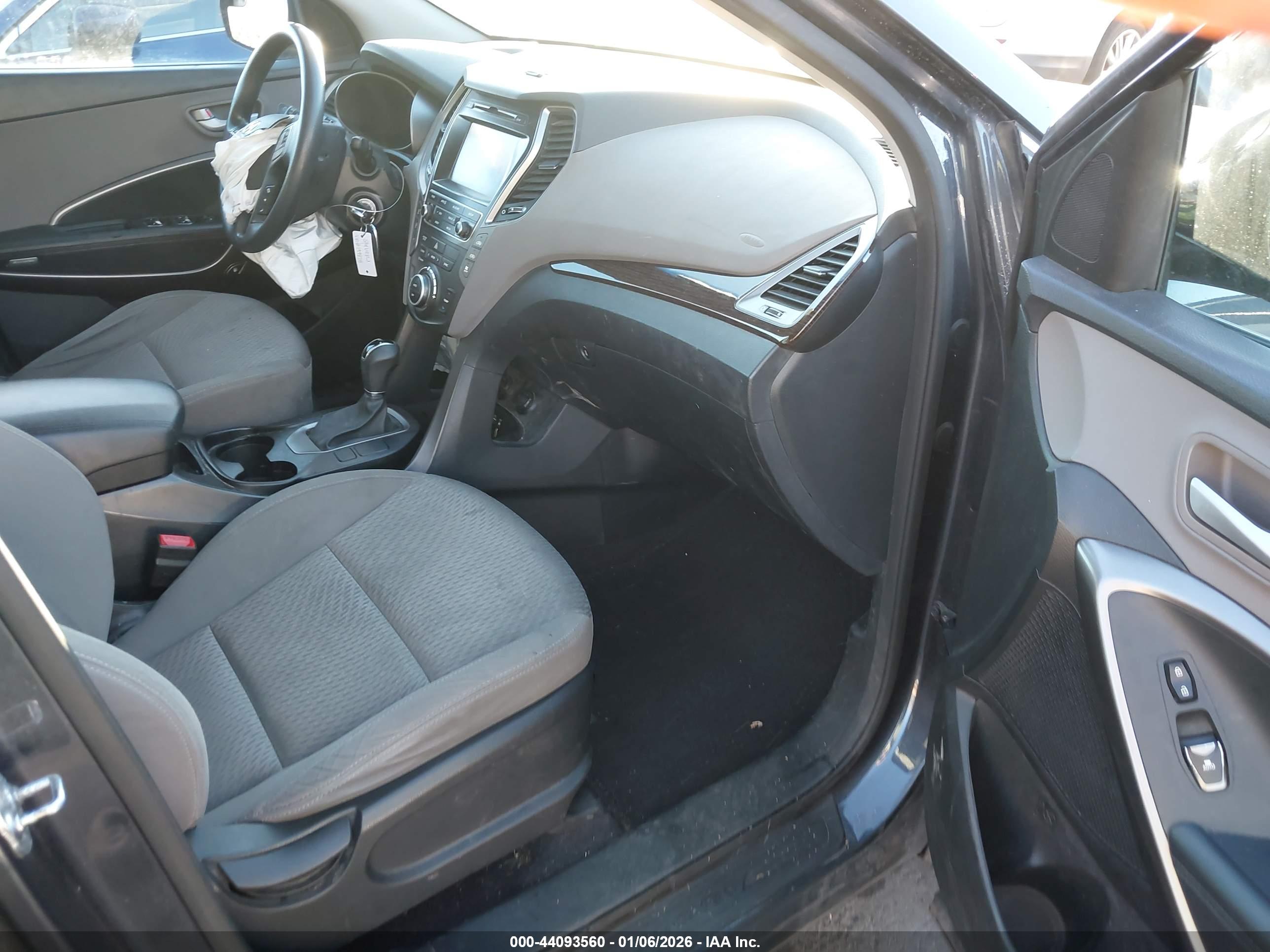 HYUNDAI SANTA image 5