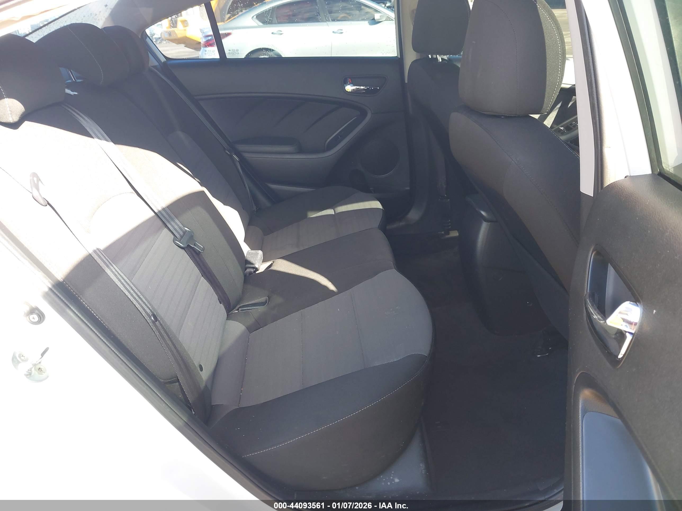 KIA FORTE image 8
