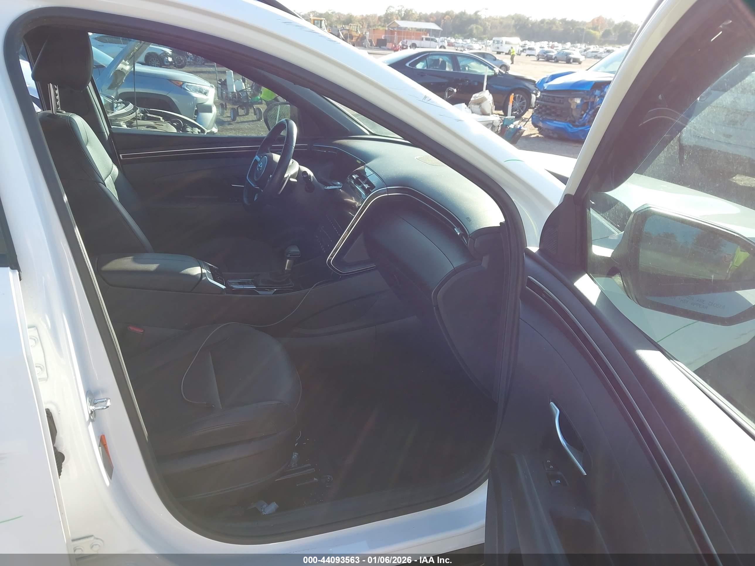 HYUNDAI SANTA image 5