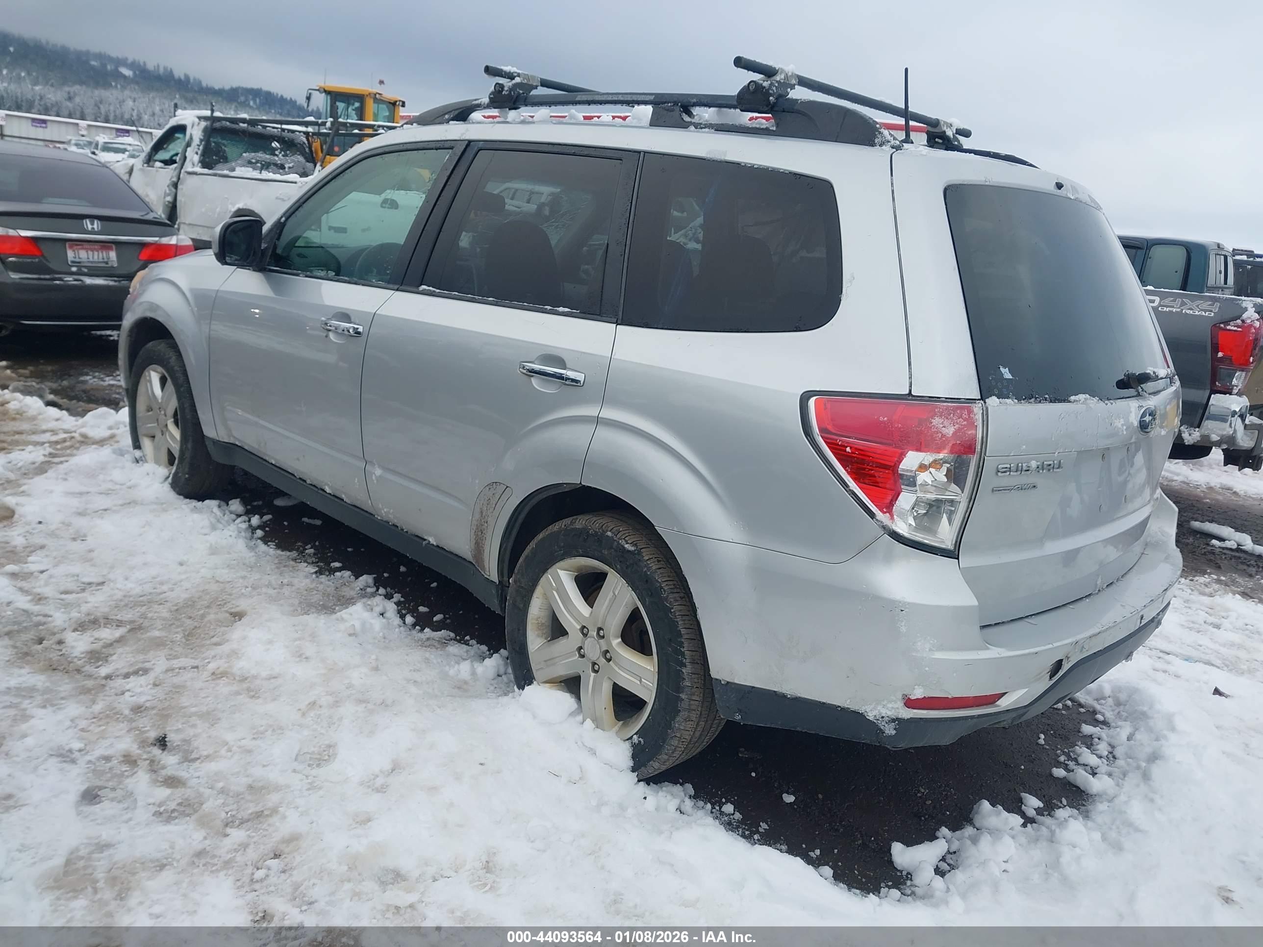 SUBARU FORESTER image 3