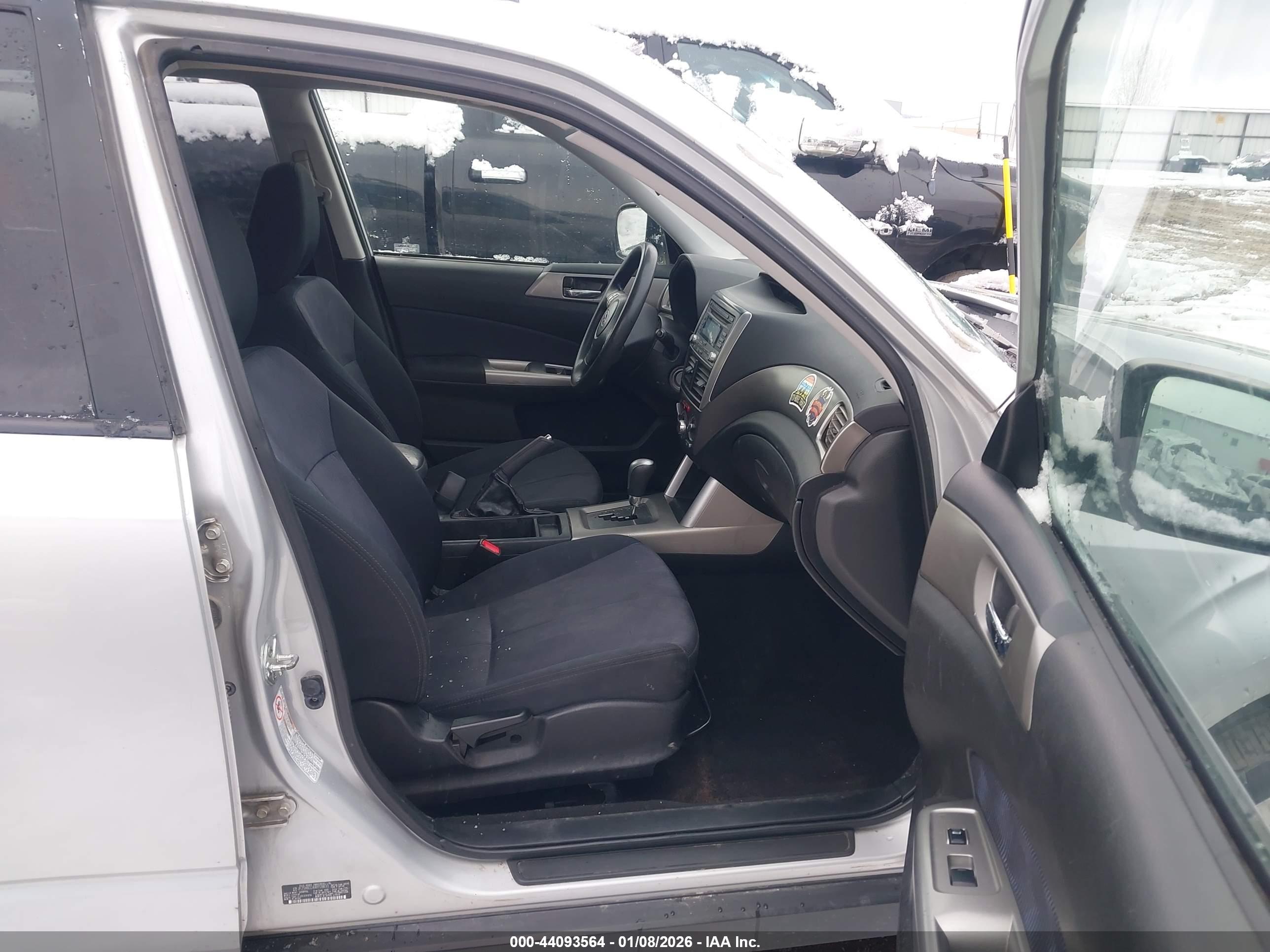 SUBARU FORESTER image 5