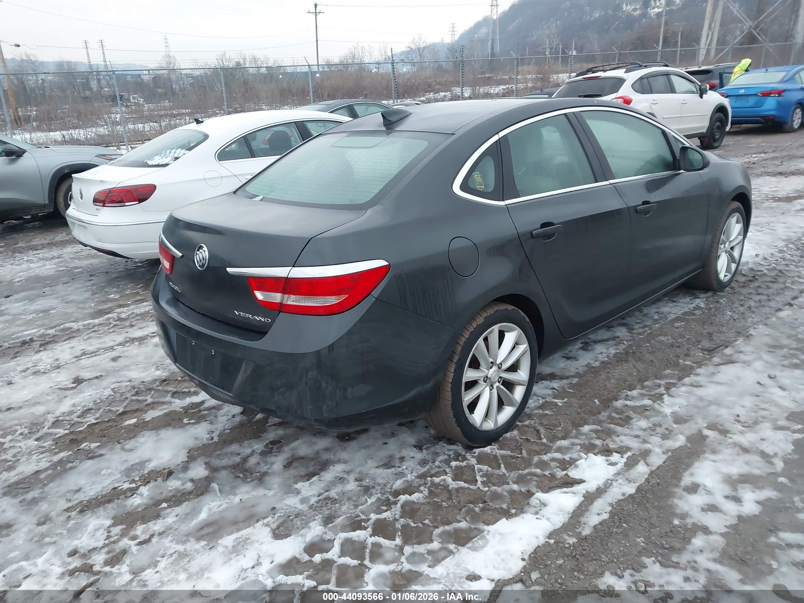 BUICK VERANO image 4