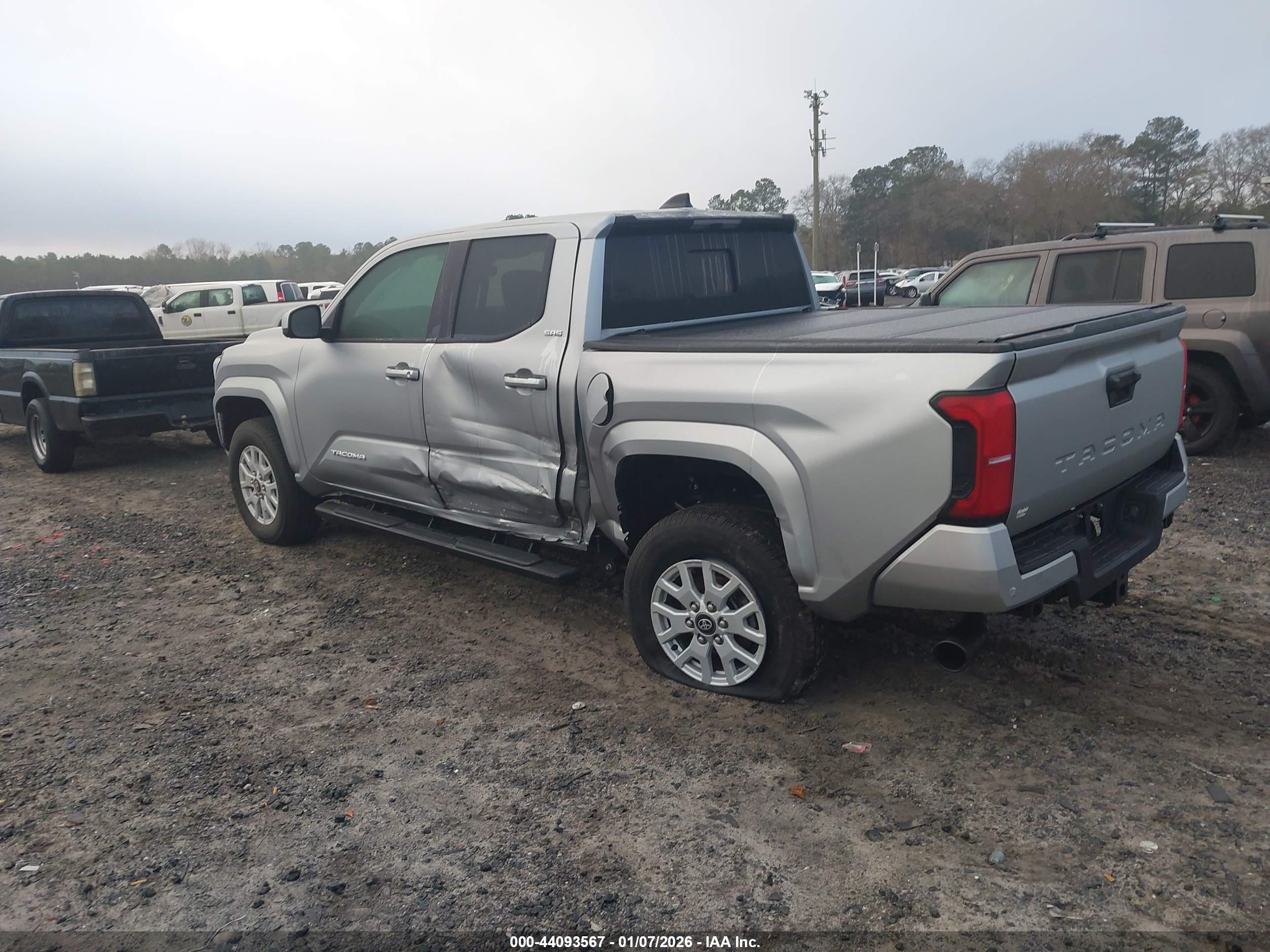 TOYOTA TACOMA image 3