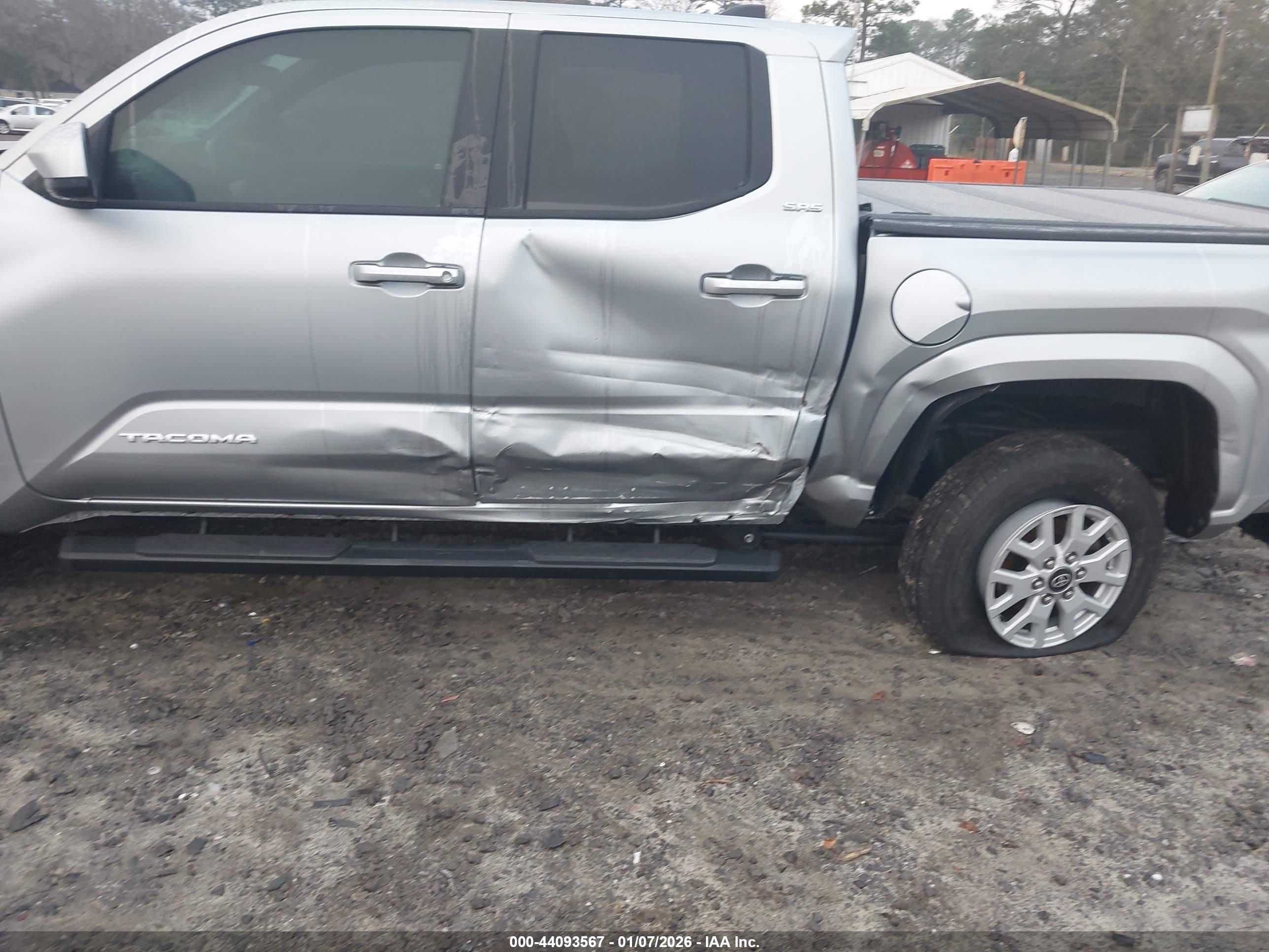 TOYOTA TACOMA image 6
