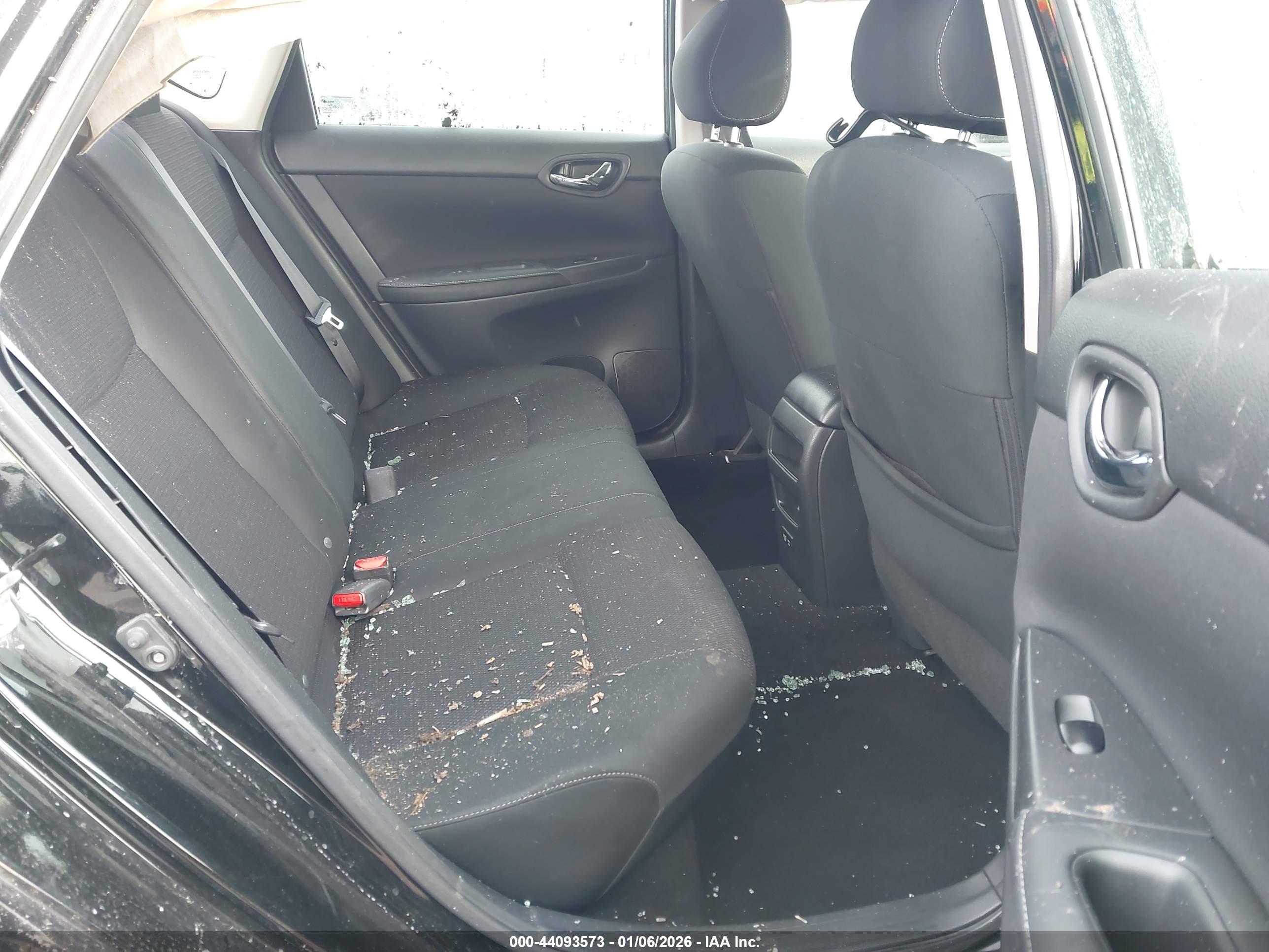 NISSAN SENTRA image 8