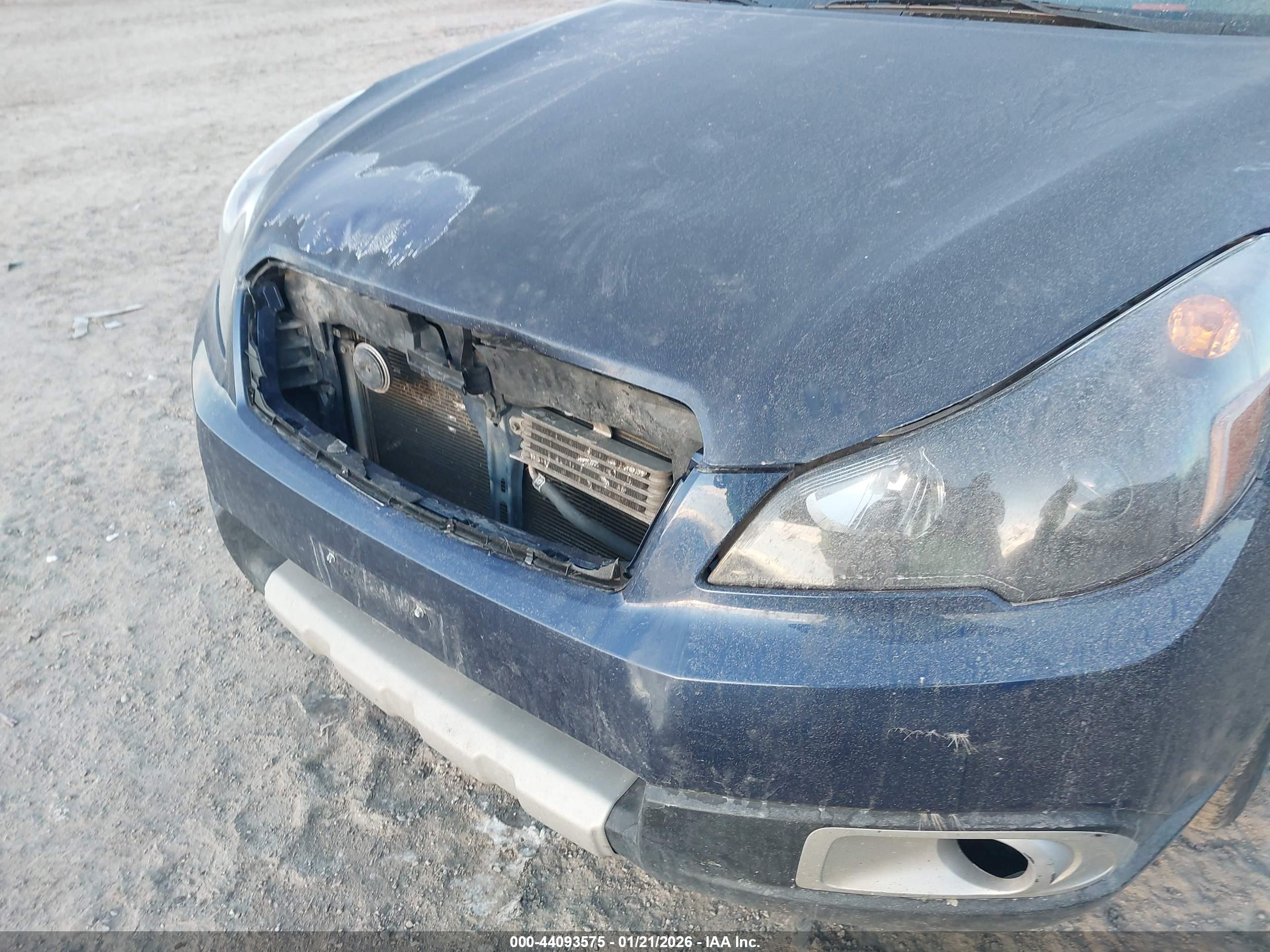 SUBARU OUTBACK image 6