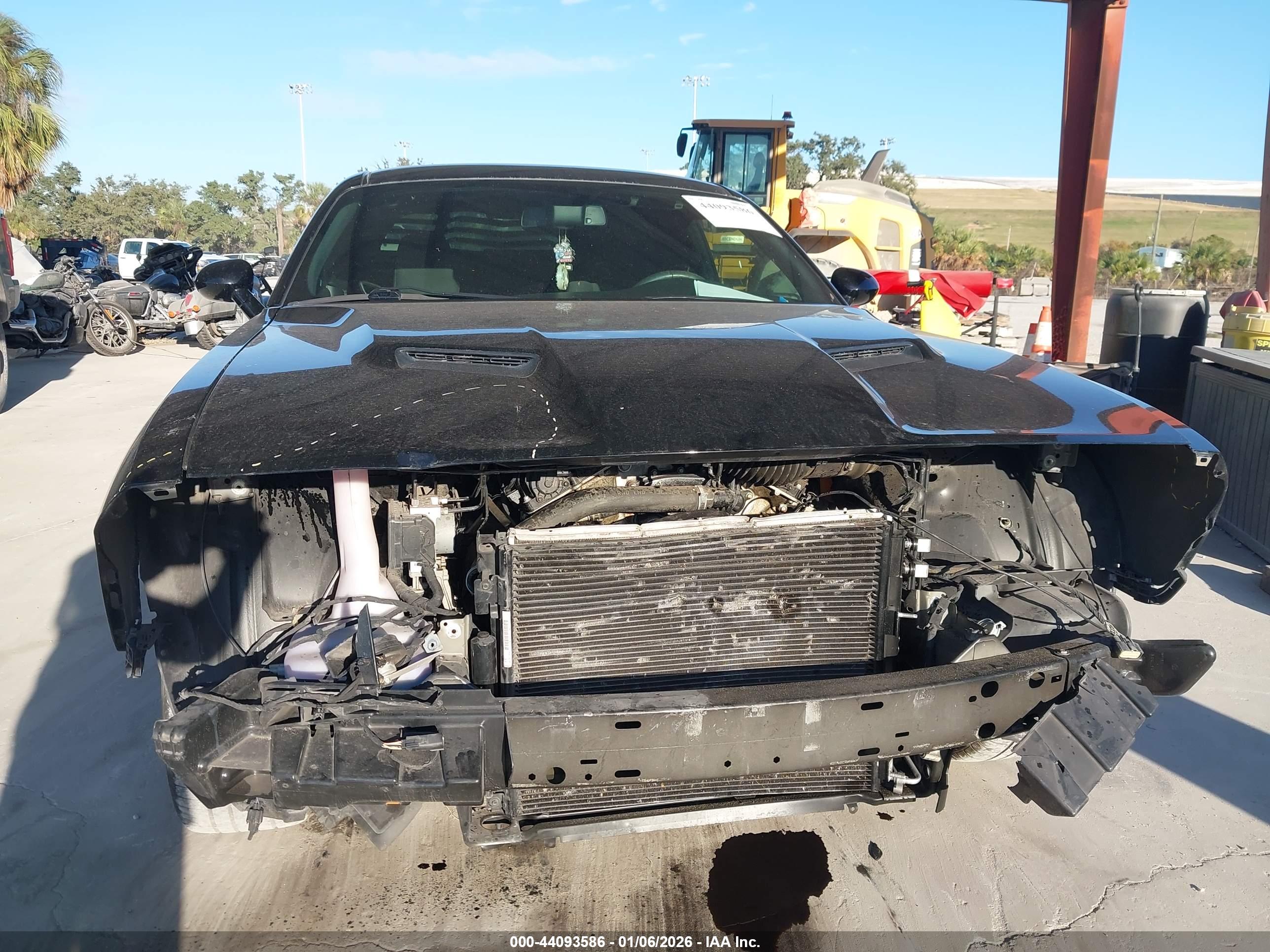 DODGE CHALLENGER image 6