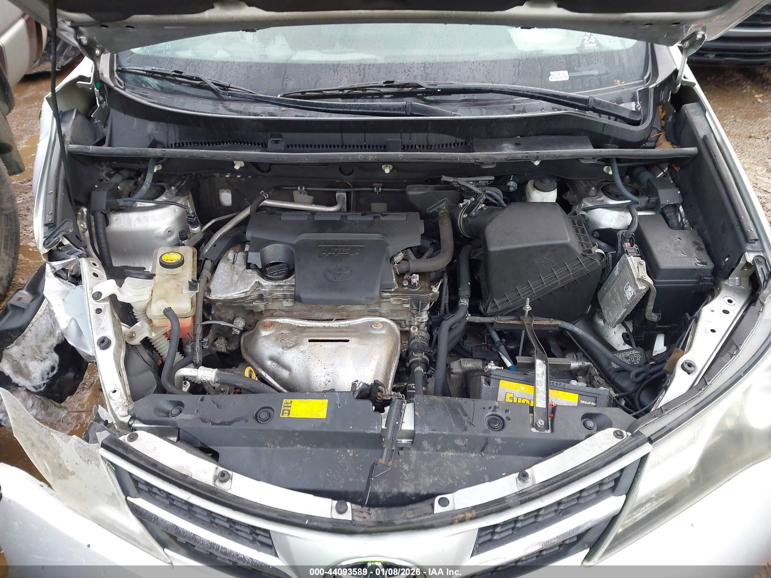 TOYOTA RAV4 image 10