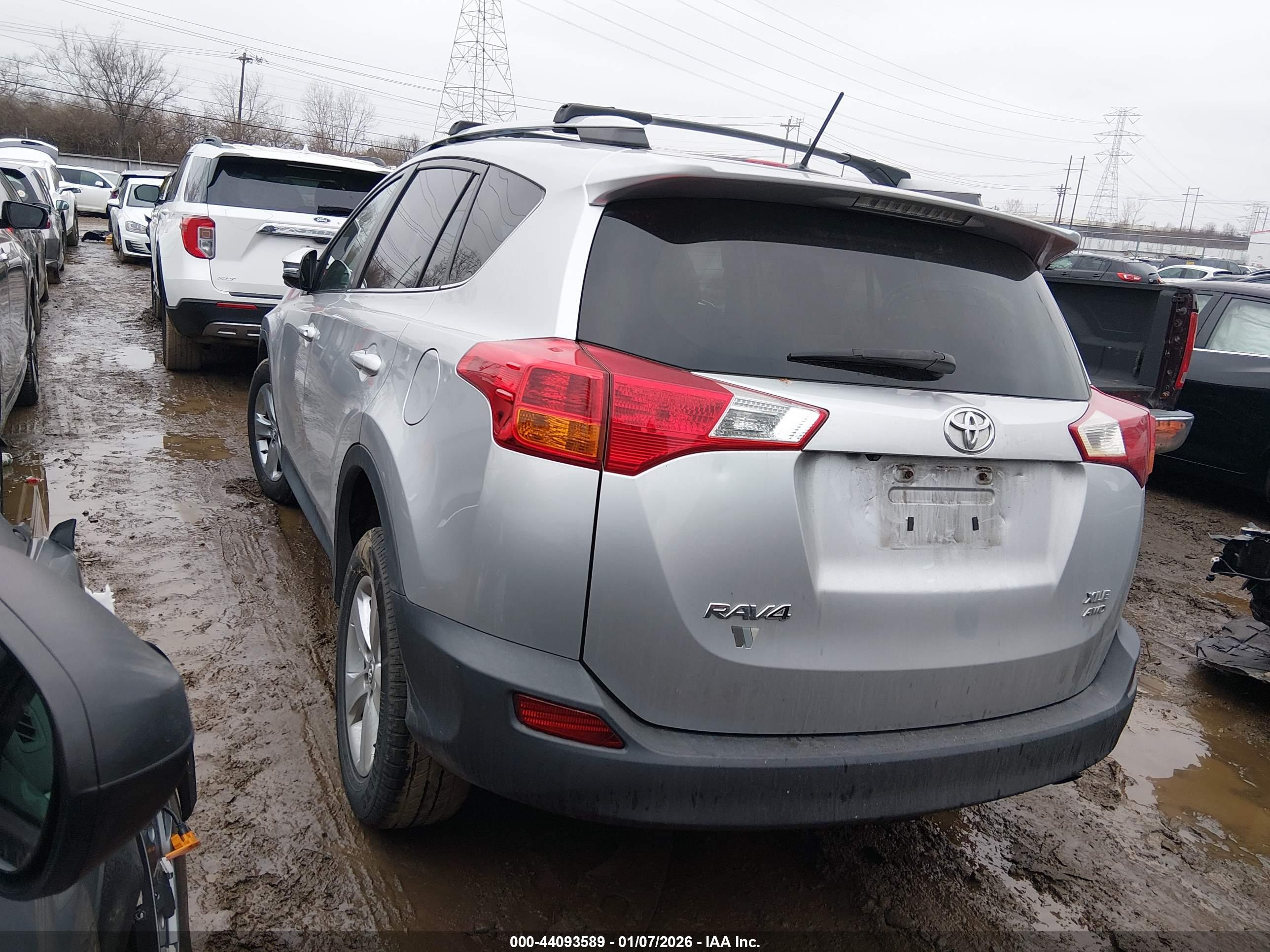 TOYOTA RAV4 image 3