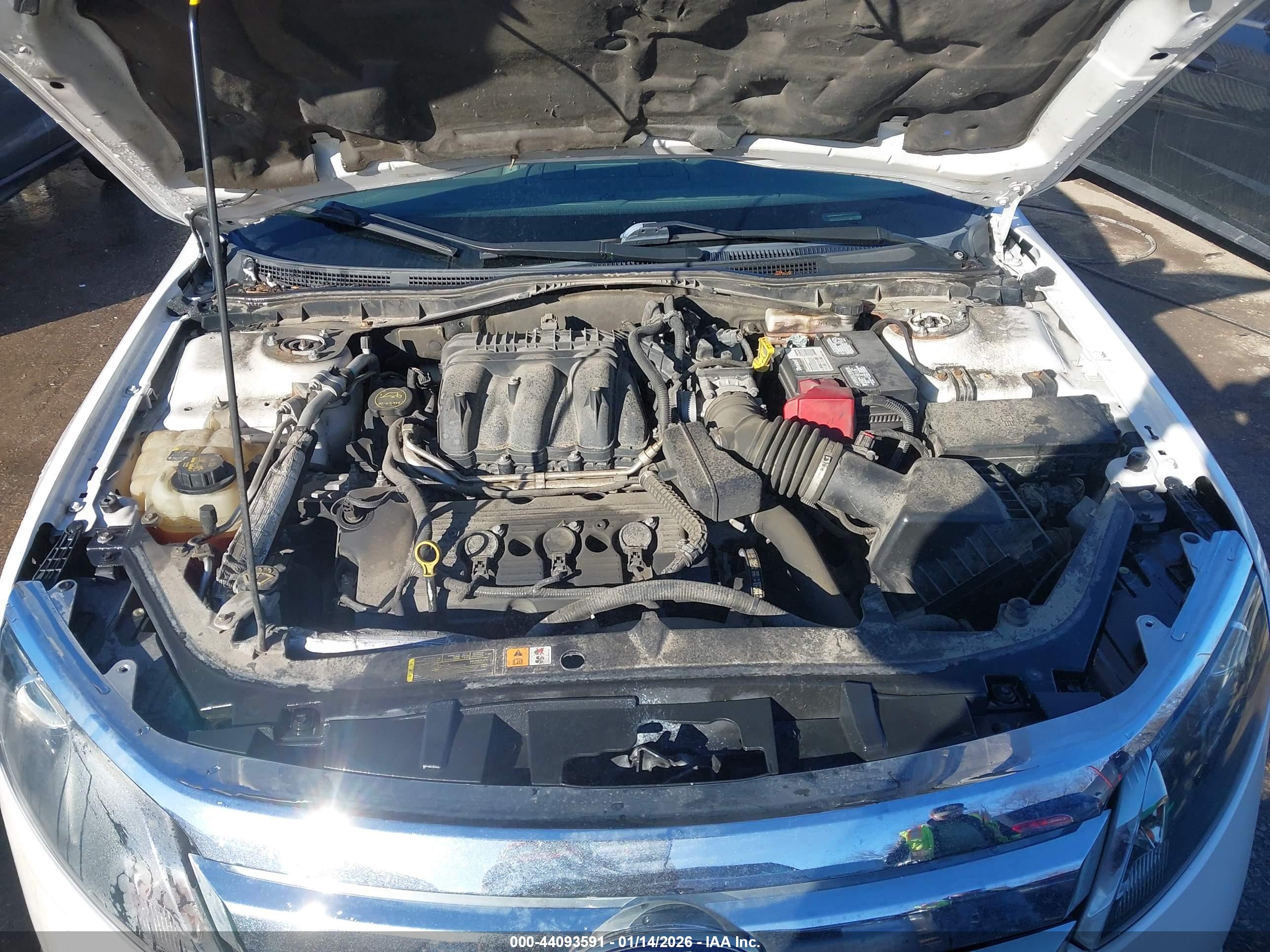 FORD FUSION image 10