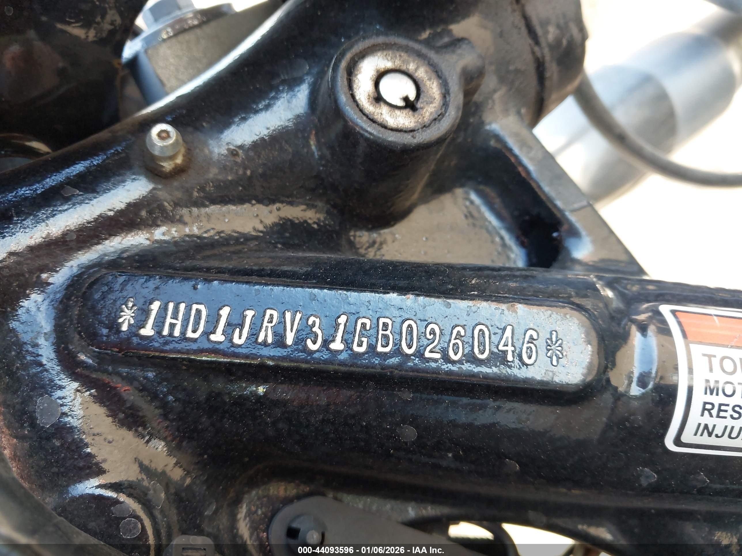 HARLEY-DAVIDSON FLS image 10