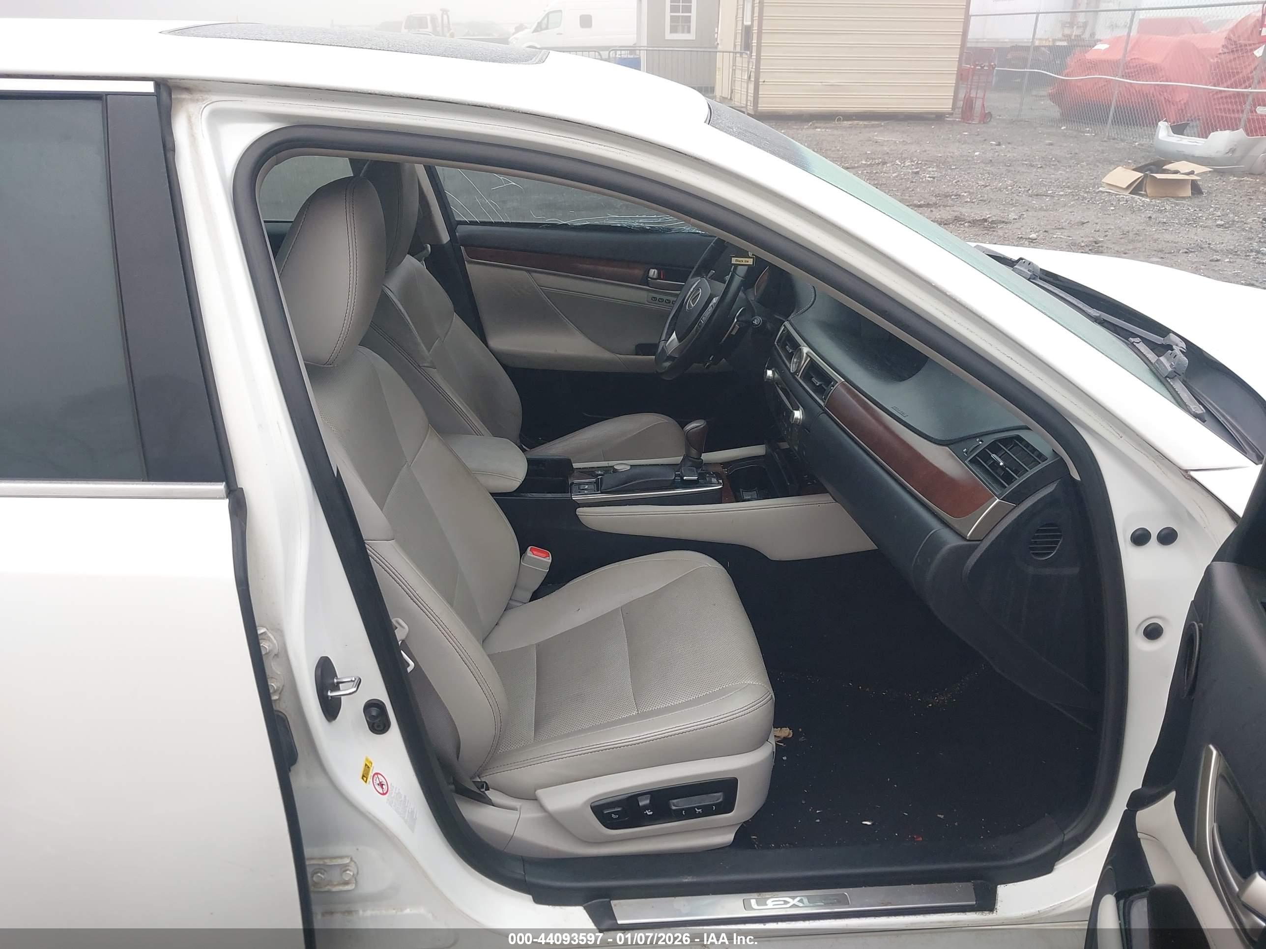 LEXUS GS image 5