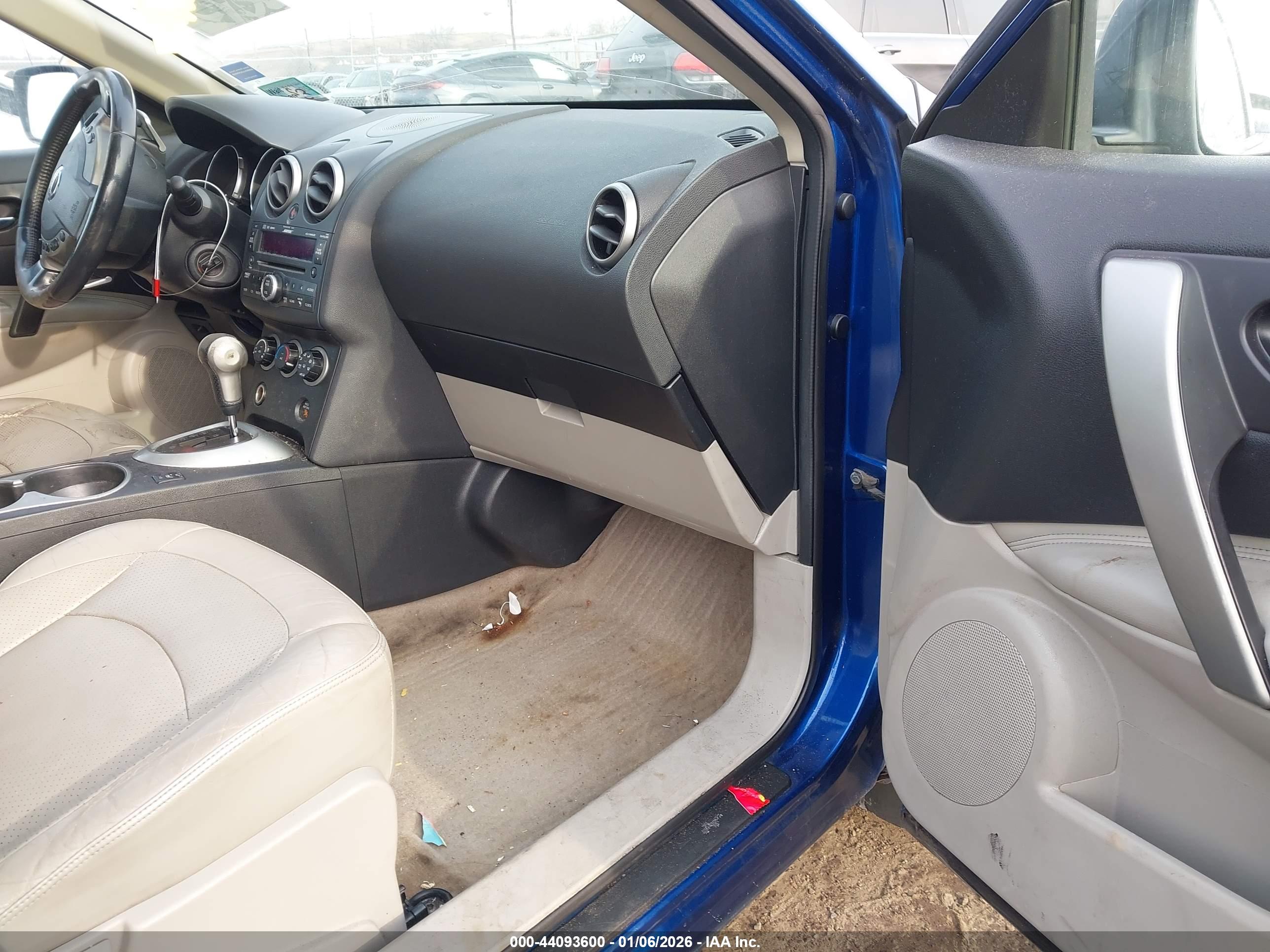 NISSAN ROGUE image 5