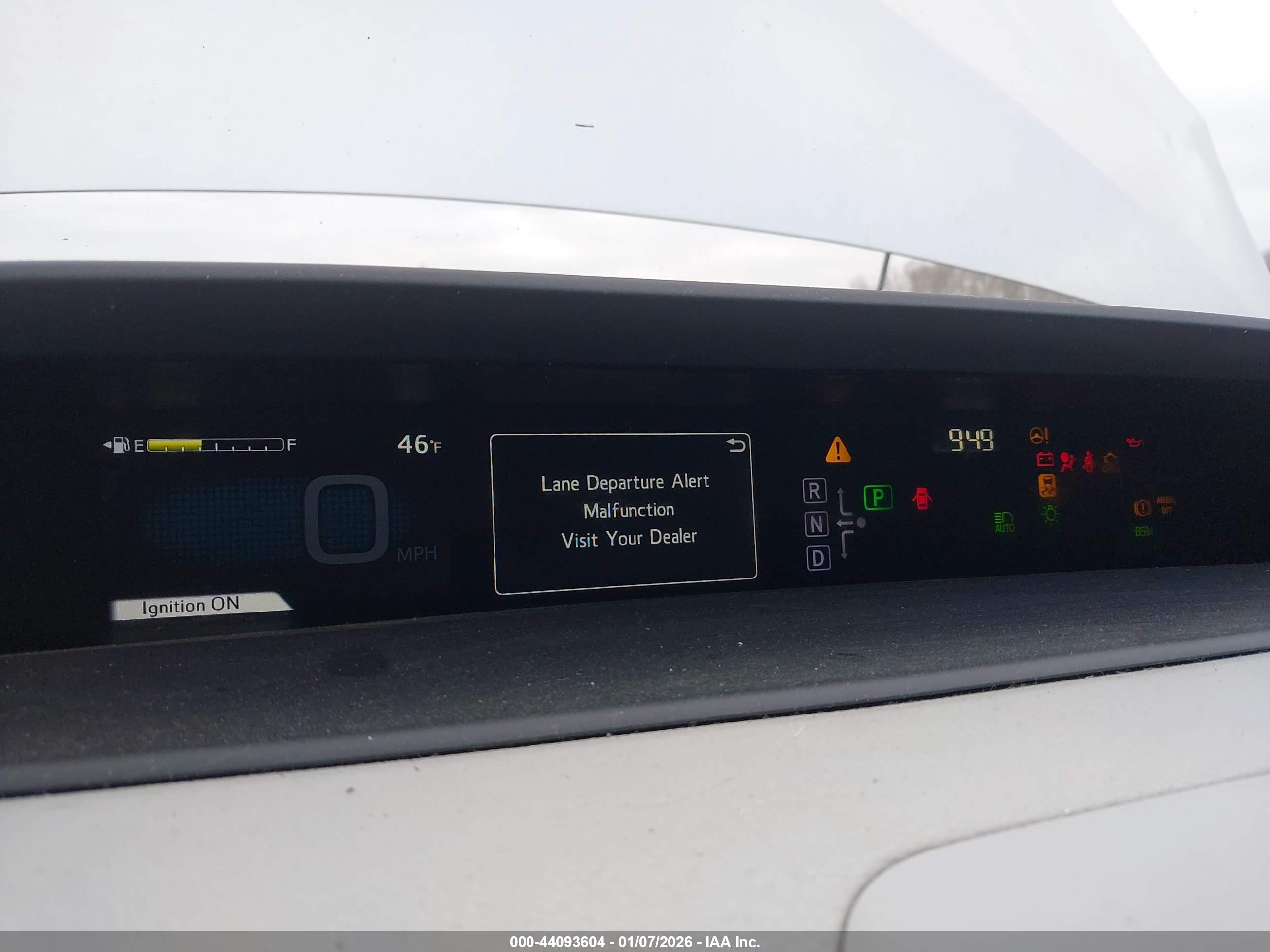 TOYOTA PRIUS image 7