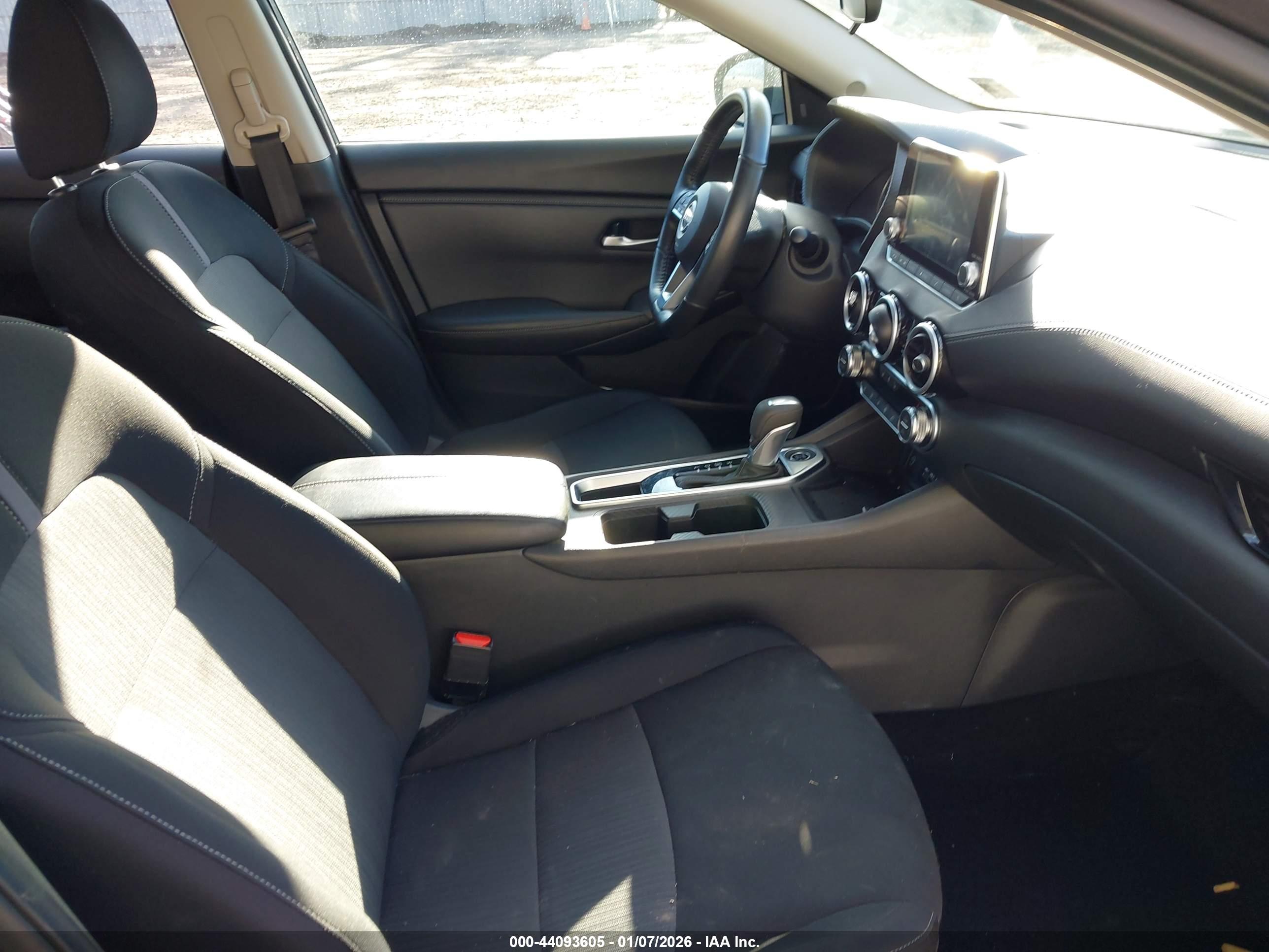 NISSAN SENTRA image 5