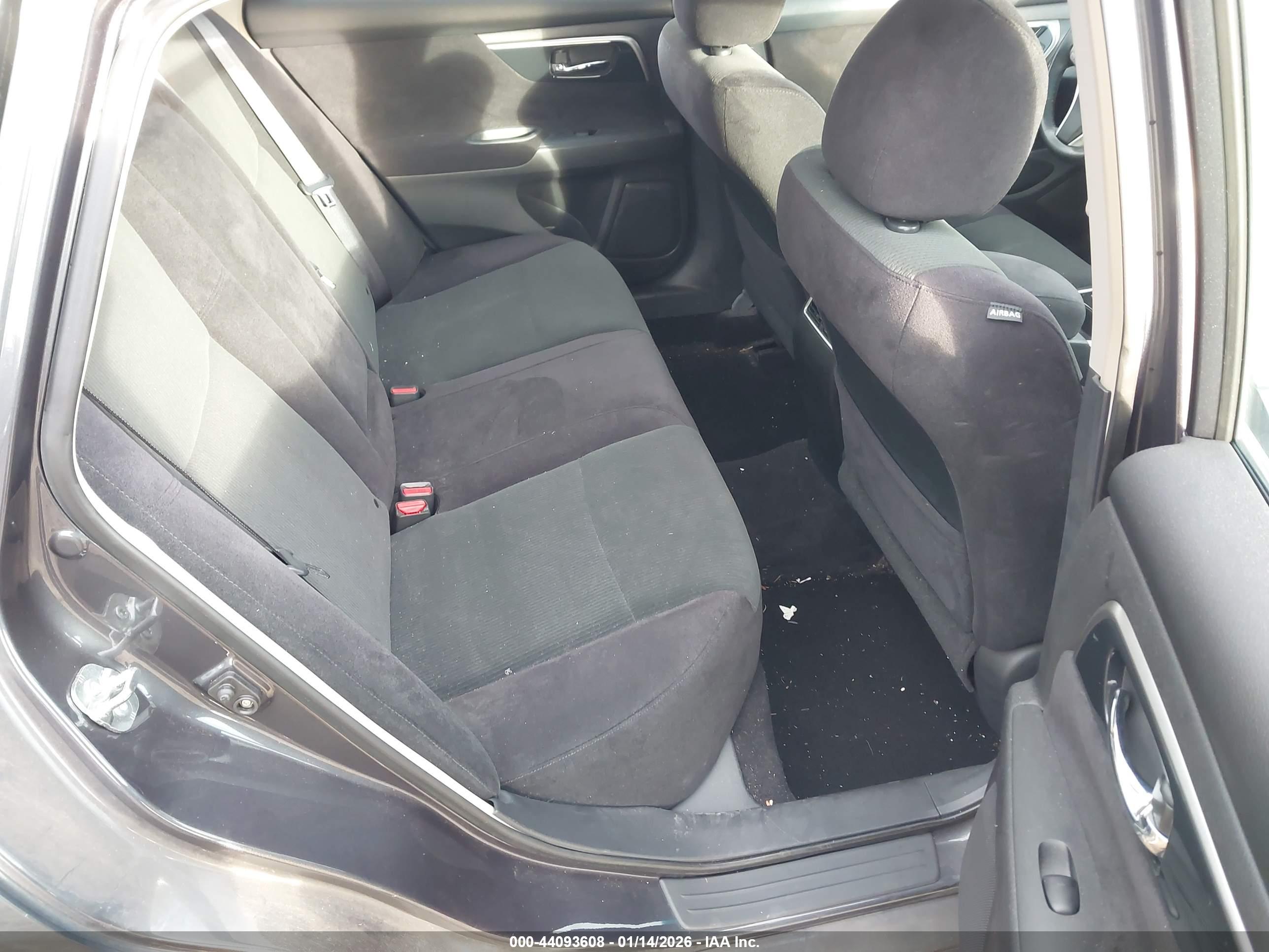NISSAN ALTIMA image 8