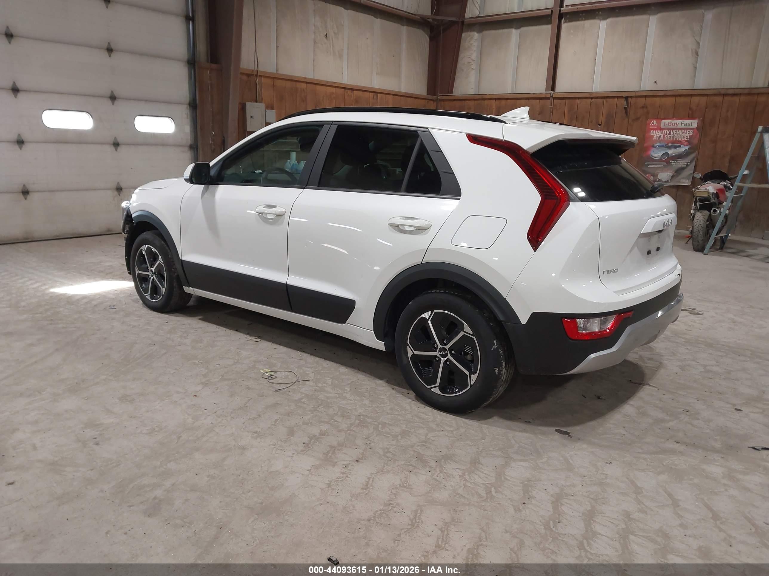 KIA NIRO image 3