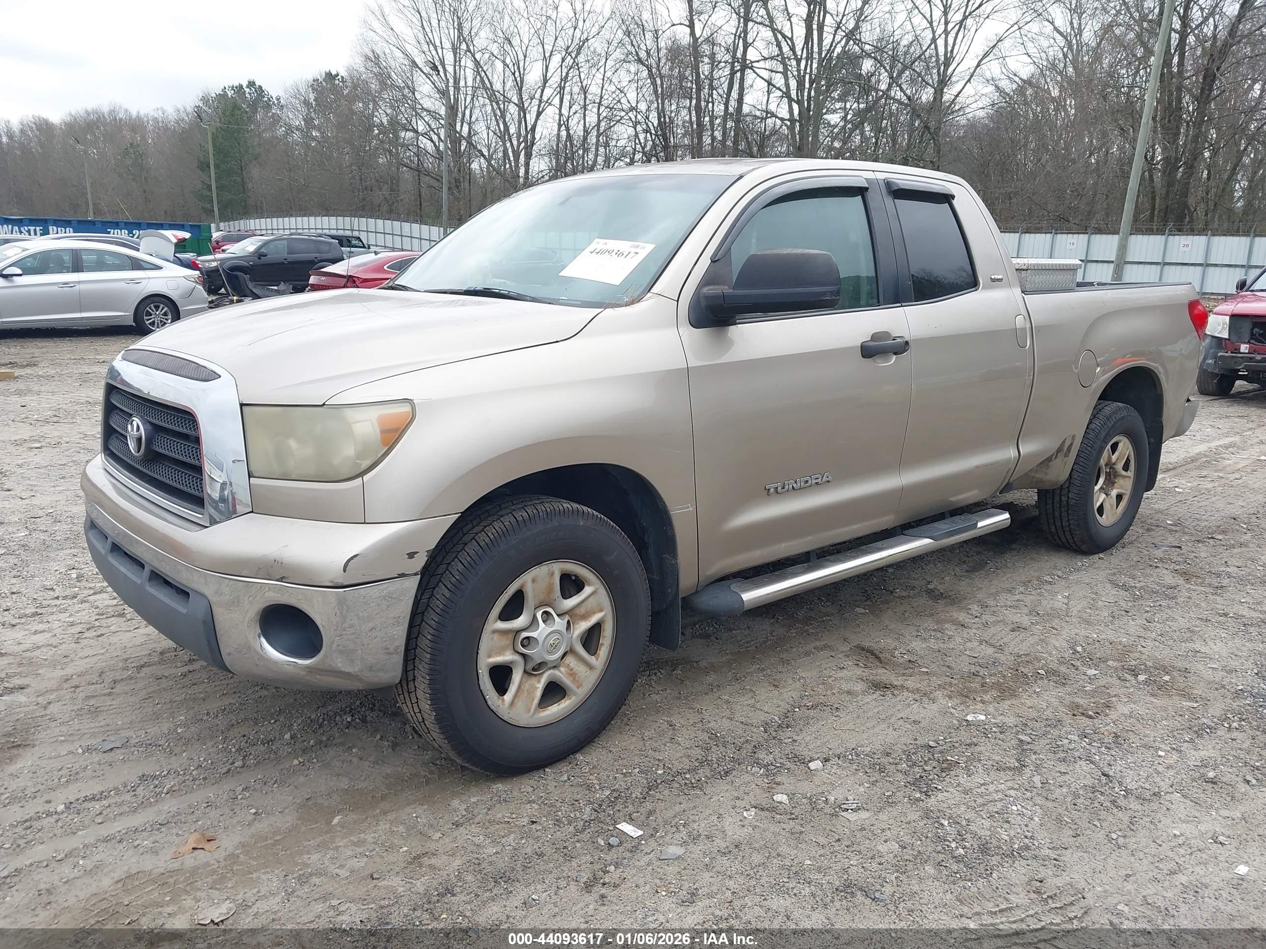 TOYOTA TUNDRA image 2