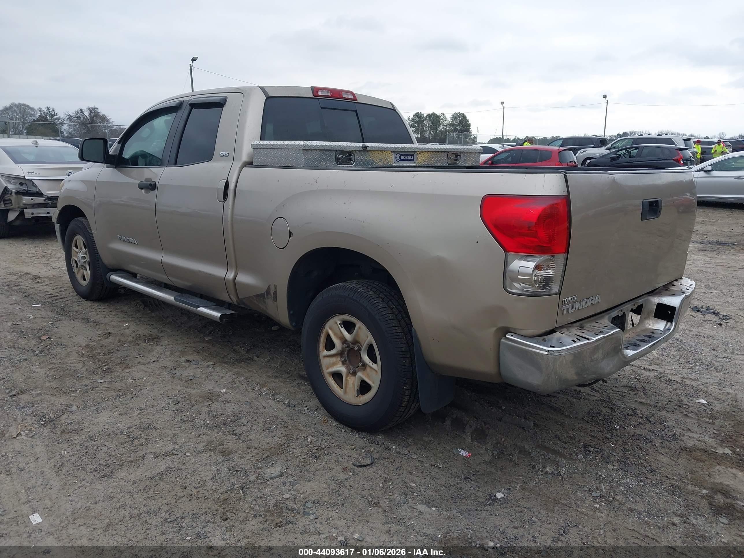 TOYOTA TUNDRA image 3