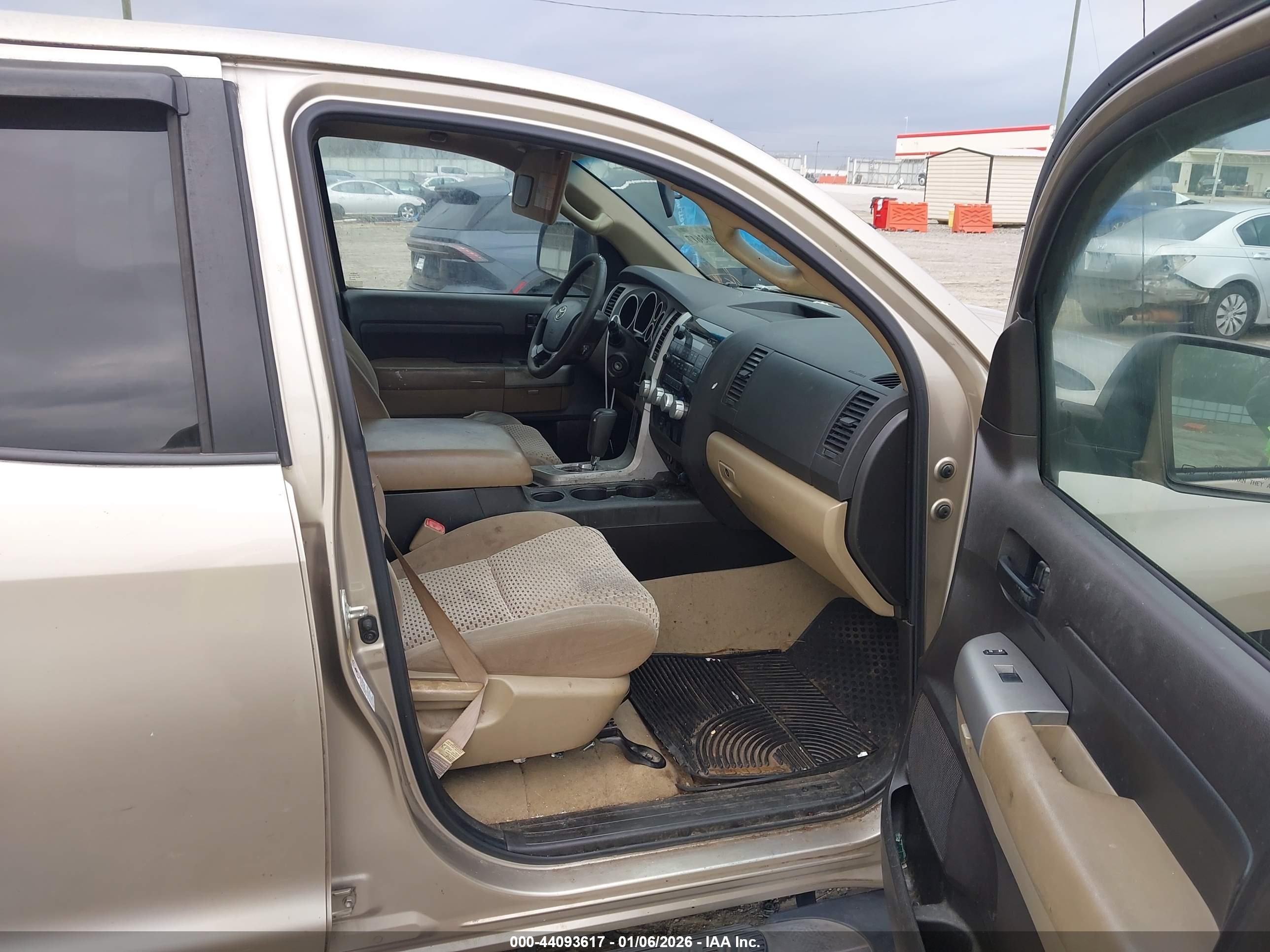 TOYOTA TUNDRA image 5