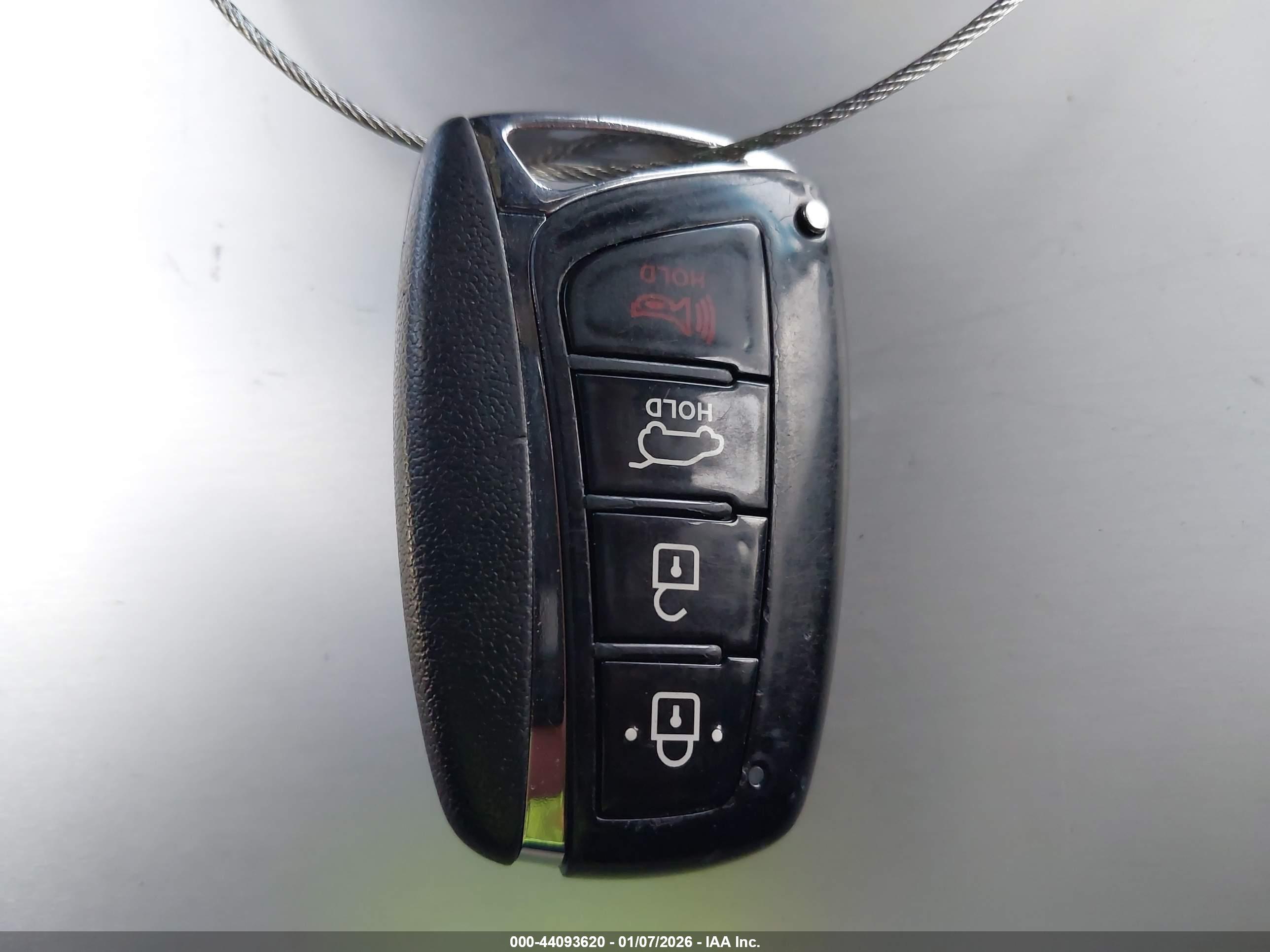 HYUNDAI SANTA image 11