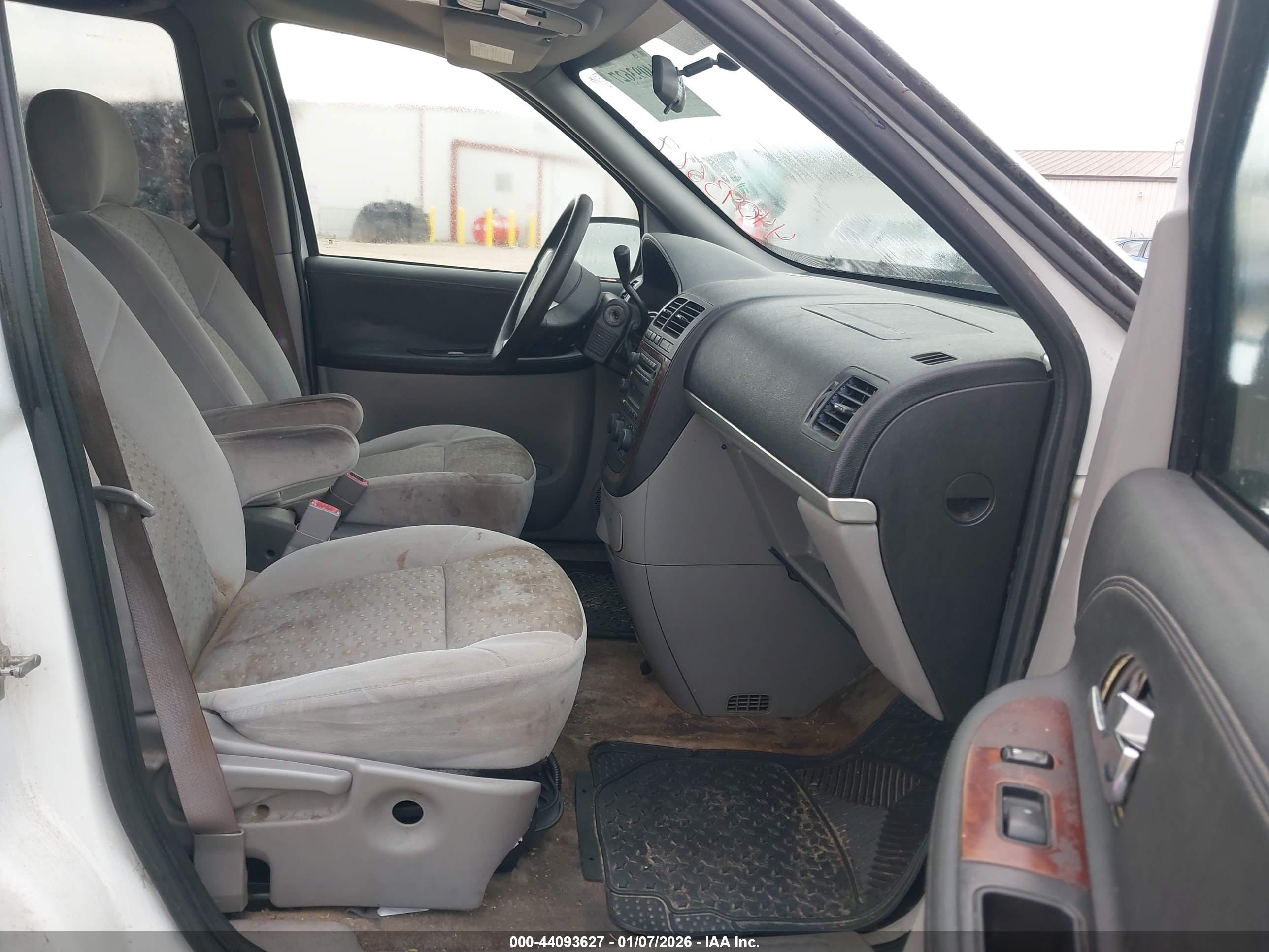 CHEVROLET UPLANDER image 5