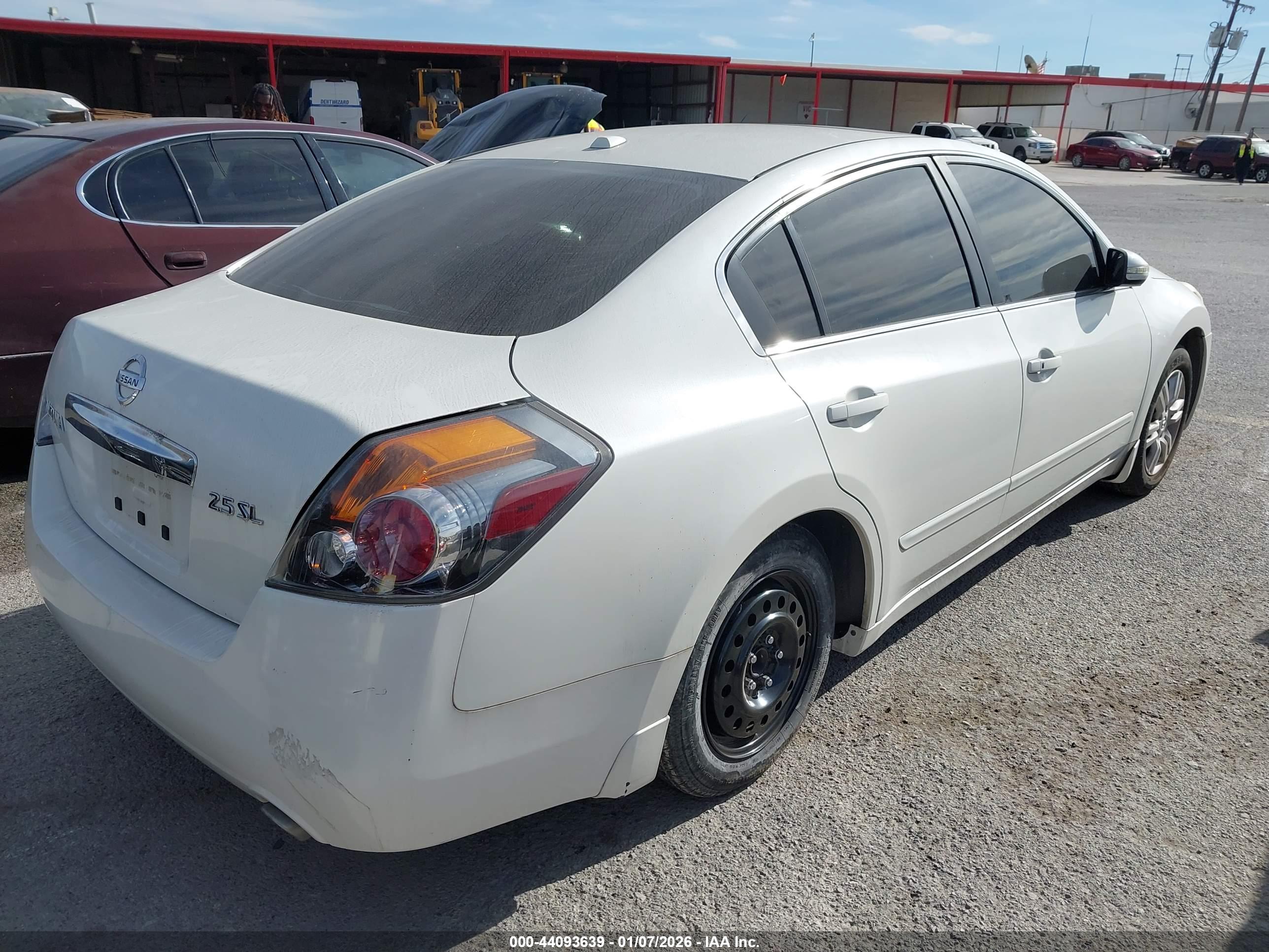NISSAN ALTIMA image 4