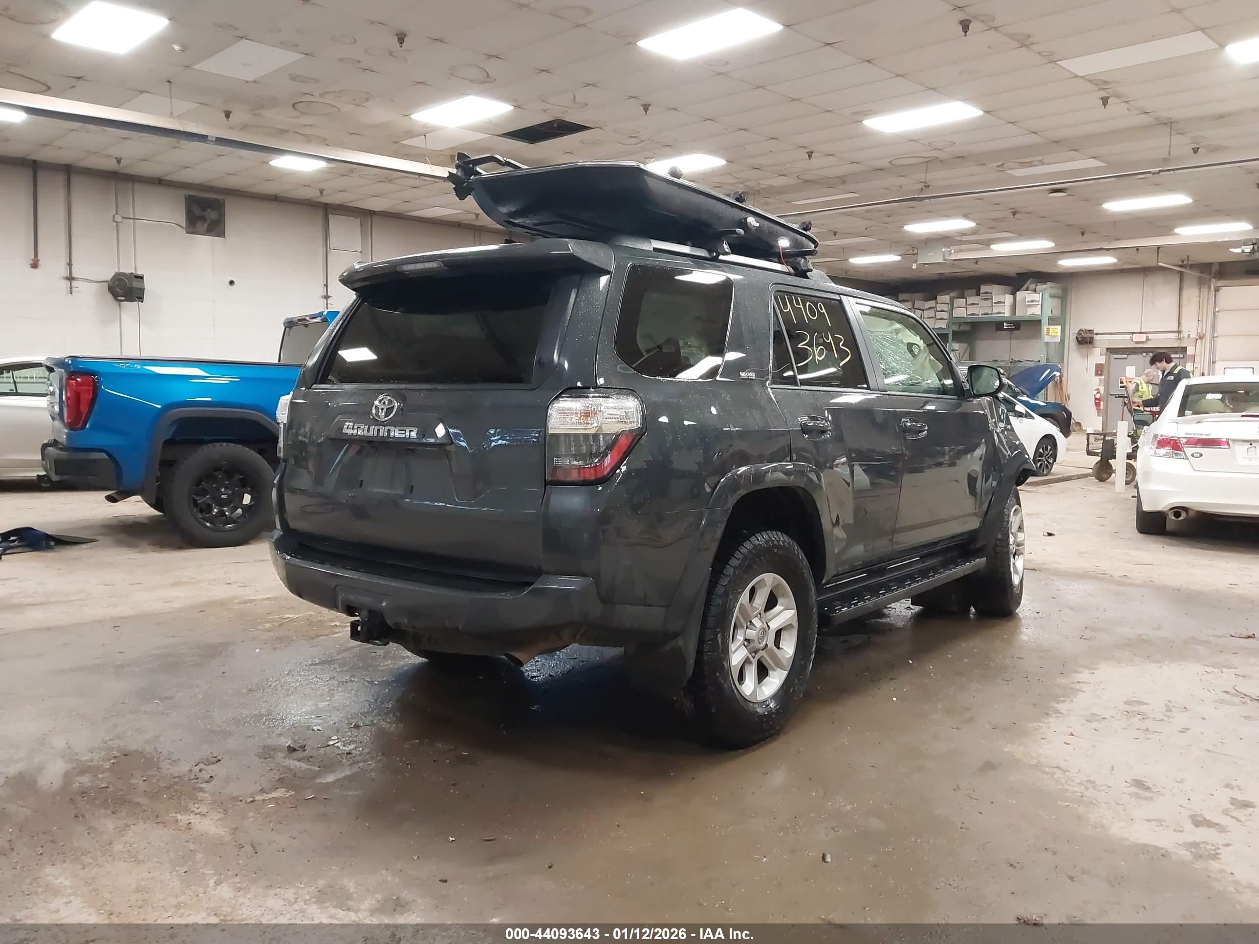 TOYOTA 4RUNNER image 4