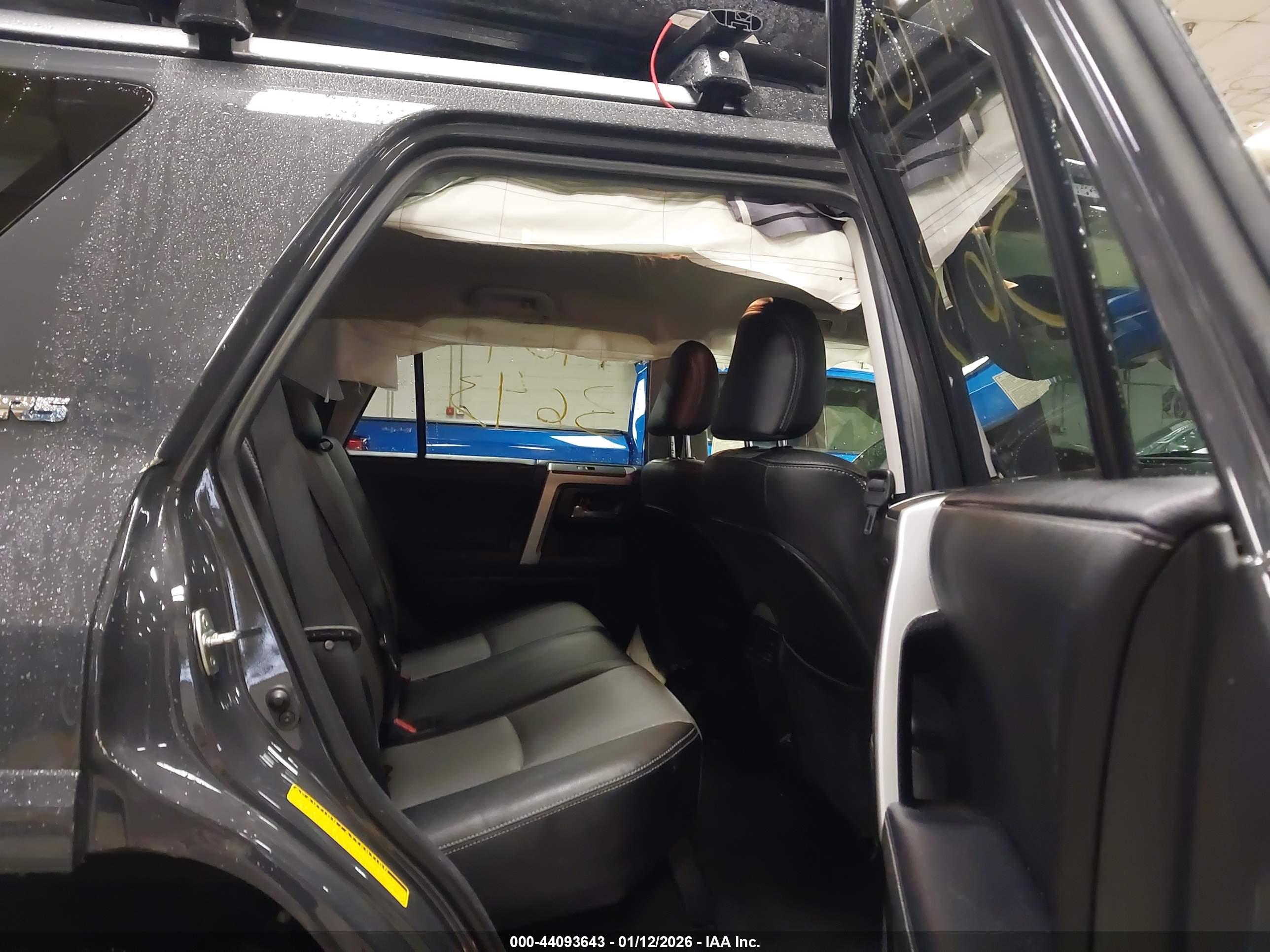 TOYOTA 4RUNNER image 8