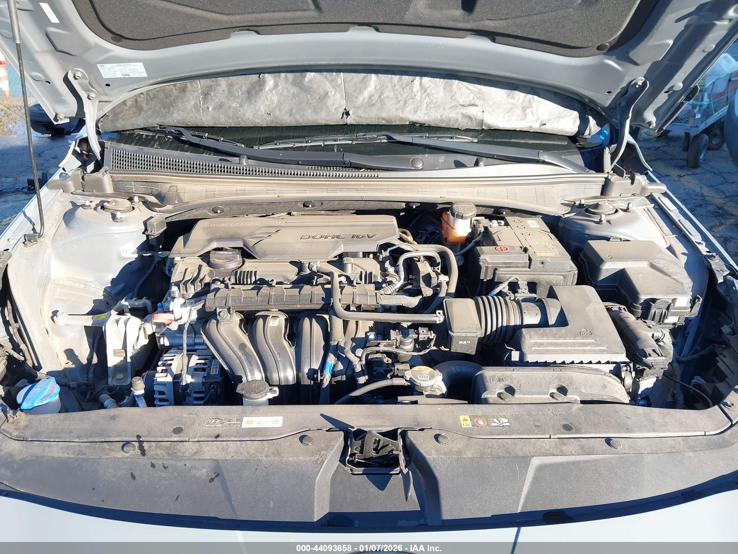 HYUNDAI ELANTRA image 10