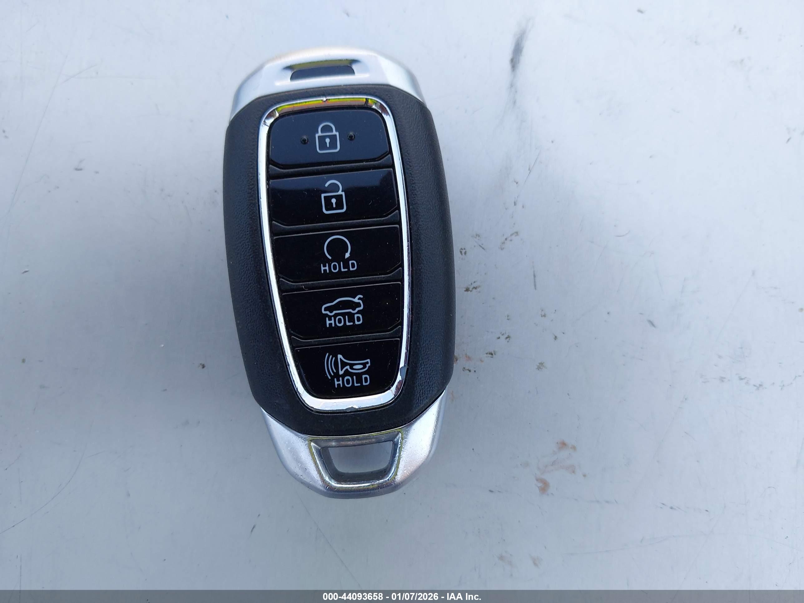 HYUNDAI ELANTRA image 11