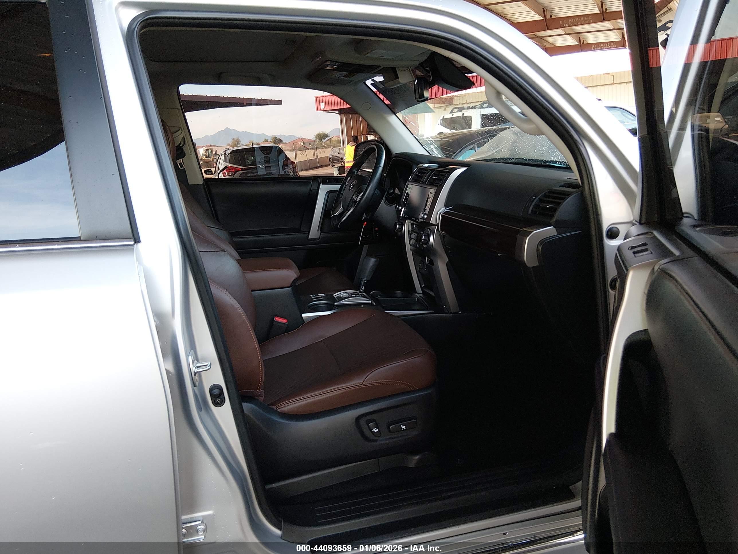 TOYOTA 4RUNNER image 5