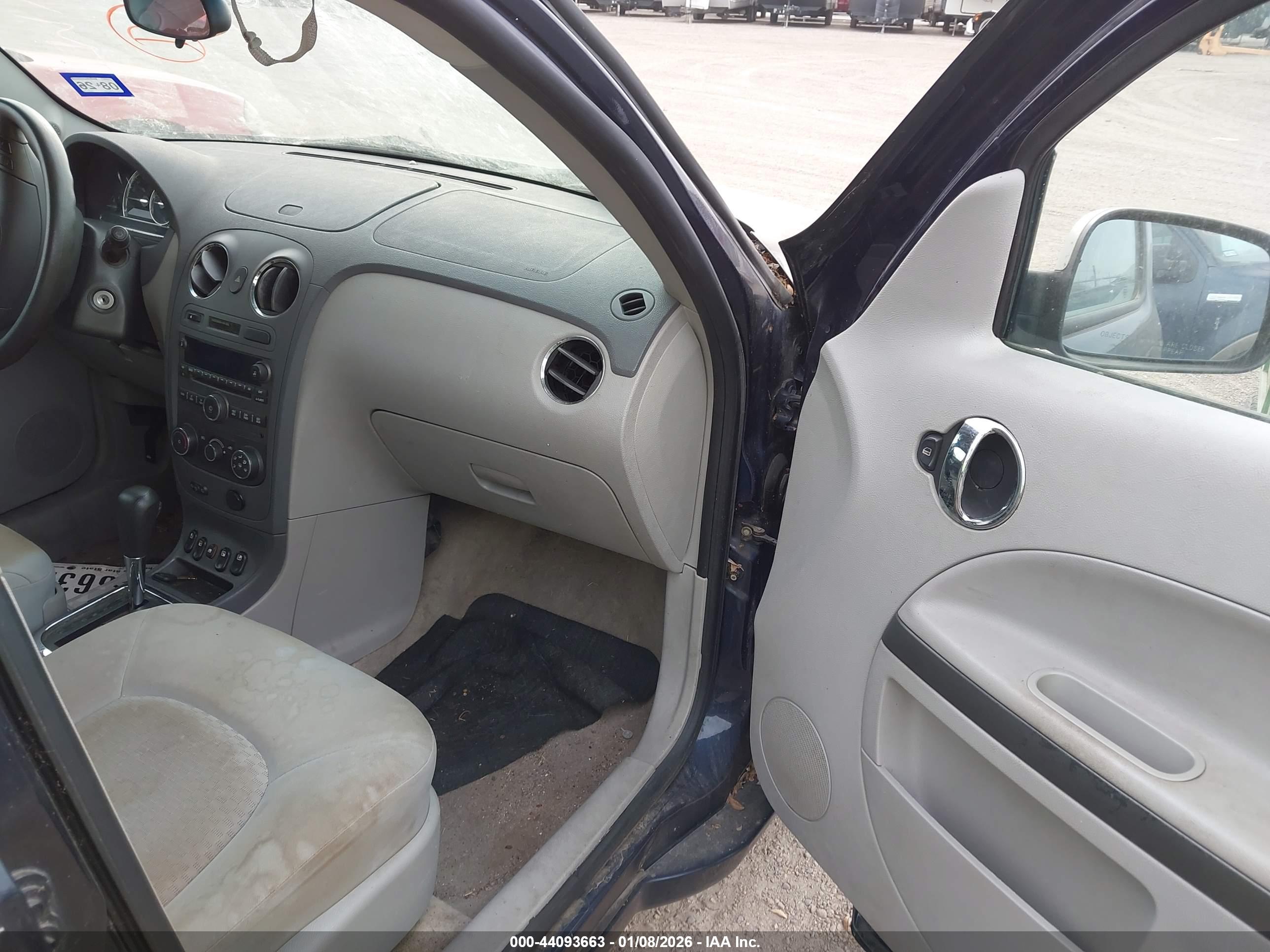 CHEVROLET HHR image 5