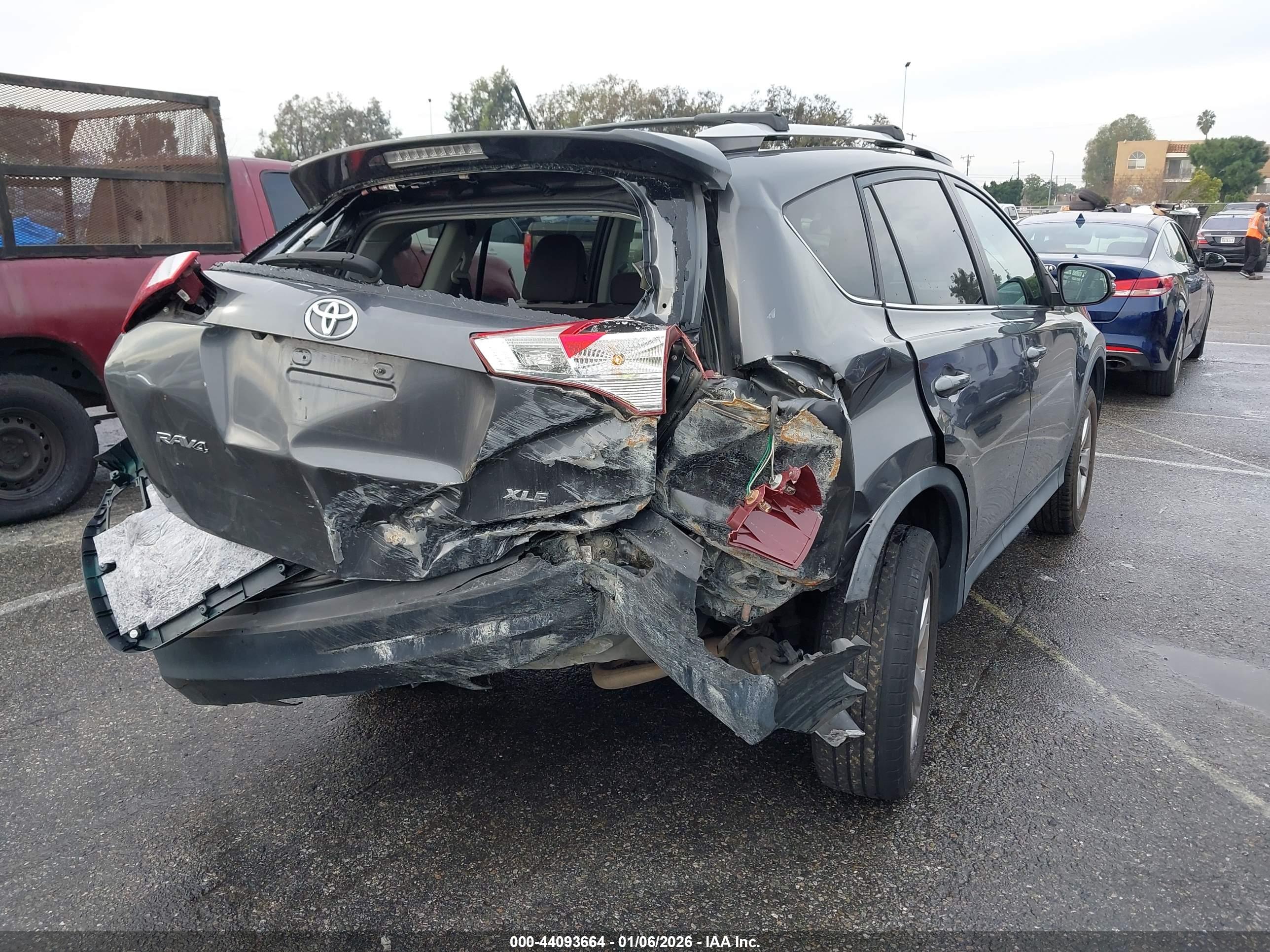 TOYOTA RAV4 image 6