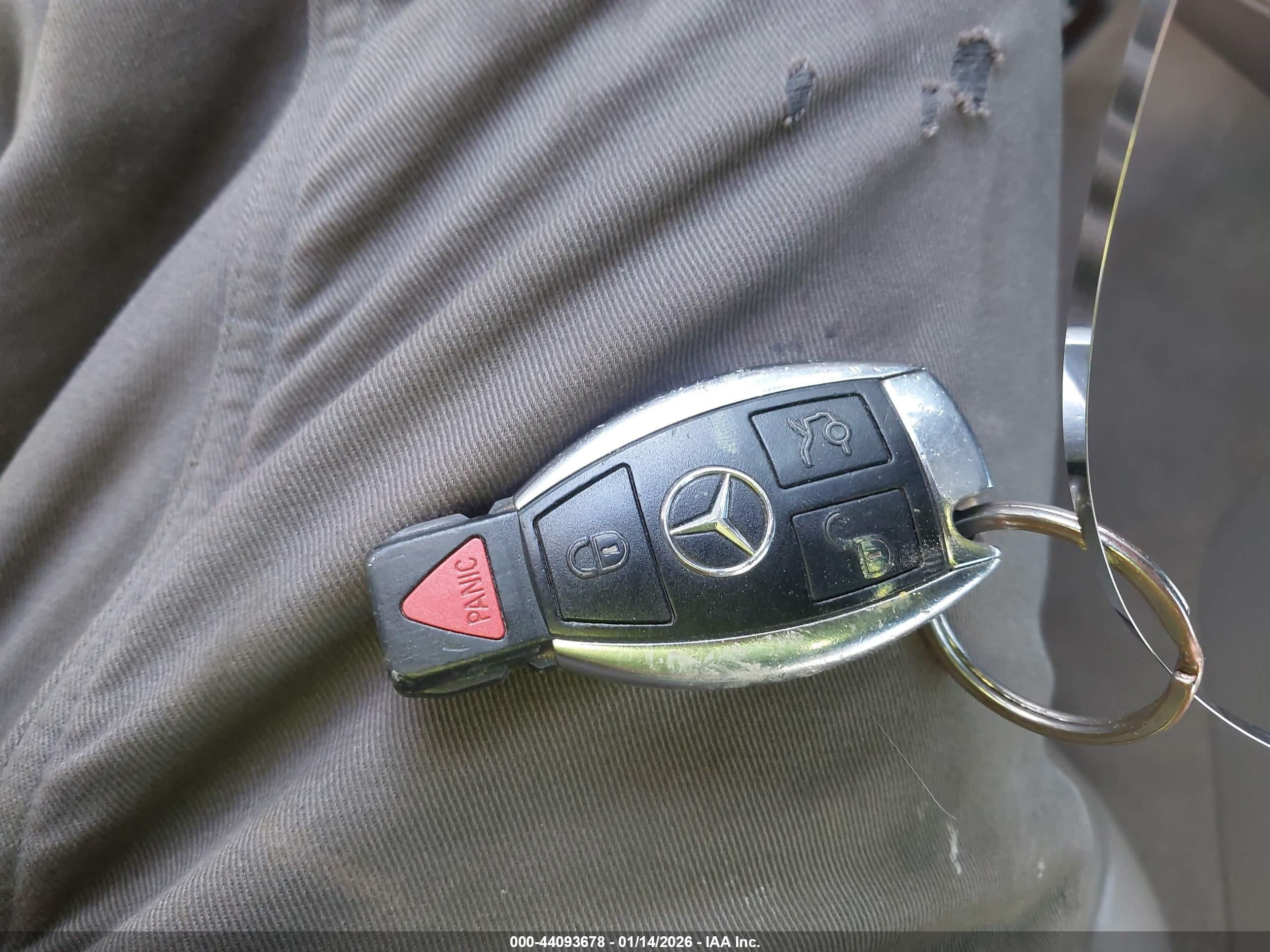 MERCEDES-BENZ E image 11