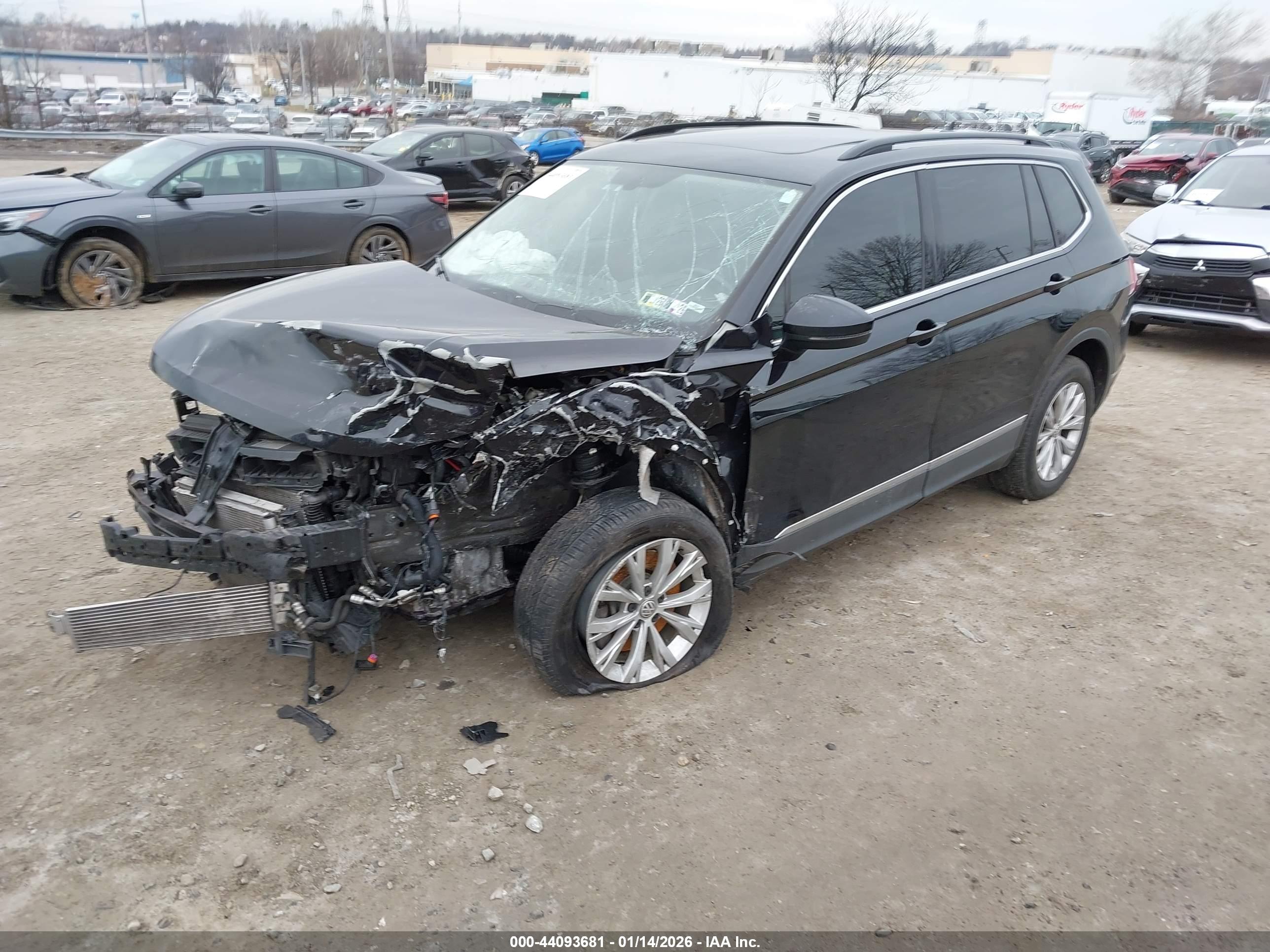 VOLKSWAGEN TIGUAN image 2