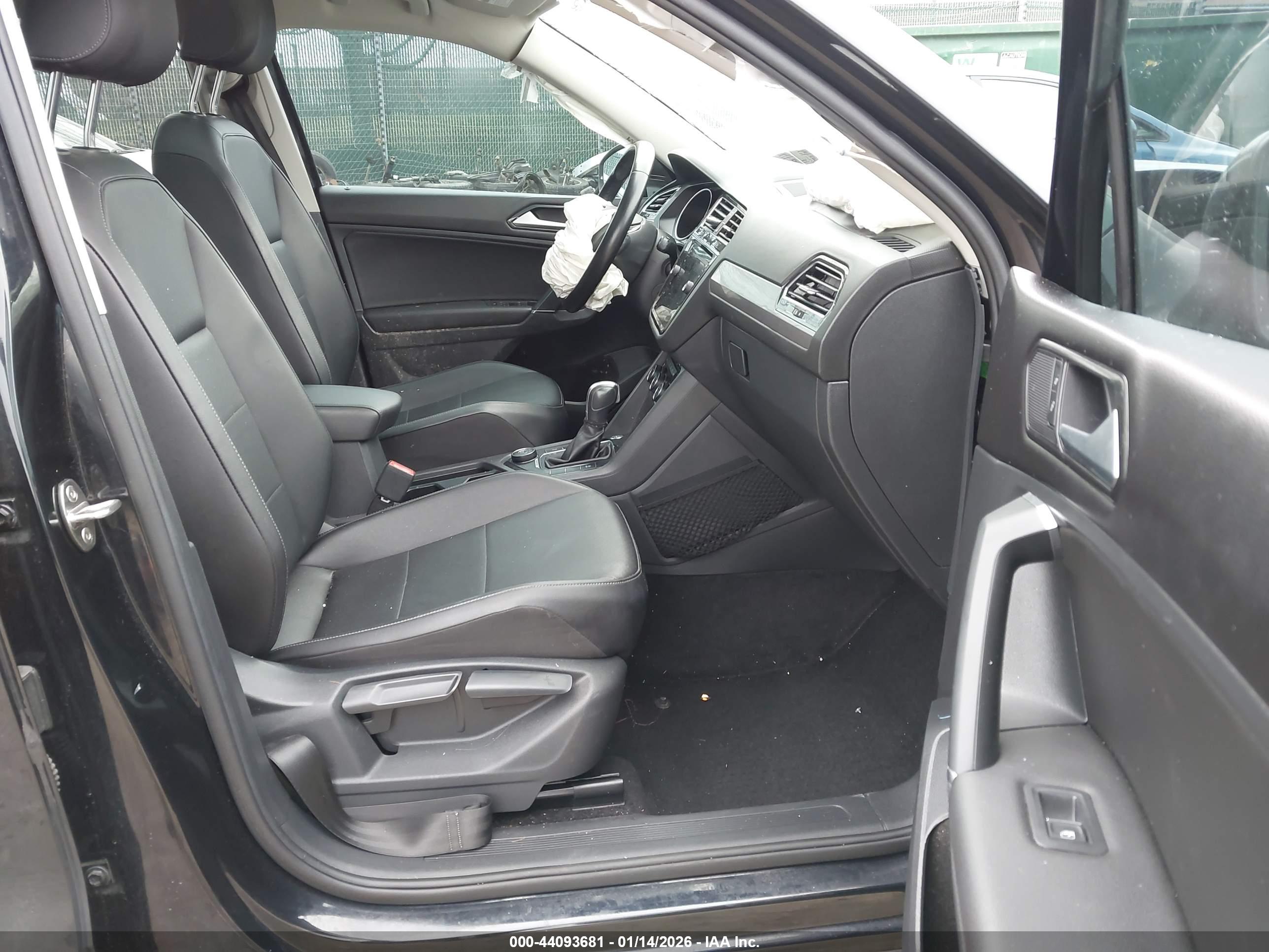 VOLKSWAGEN TIGUAN image 5