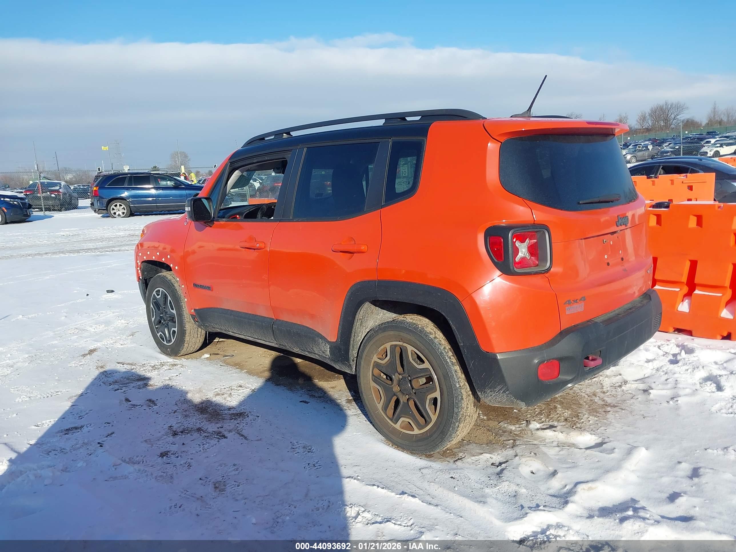 JEEP RENEGADE image 3
