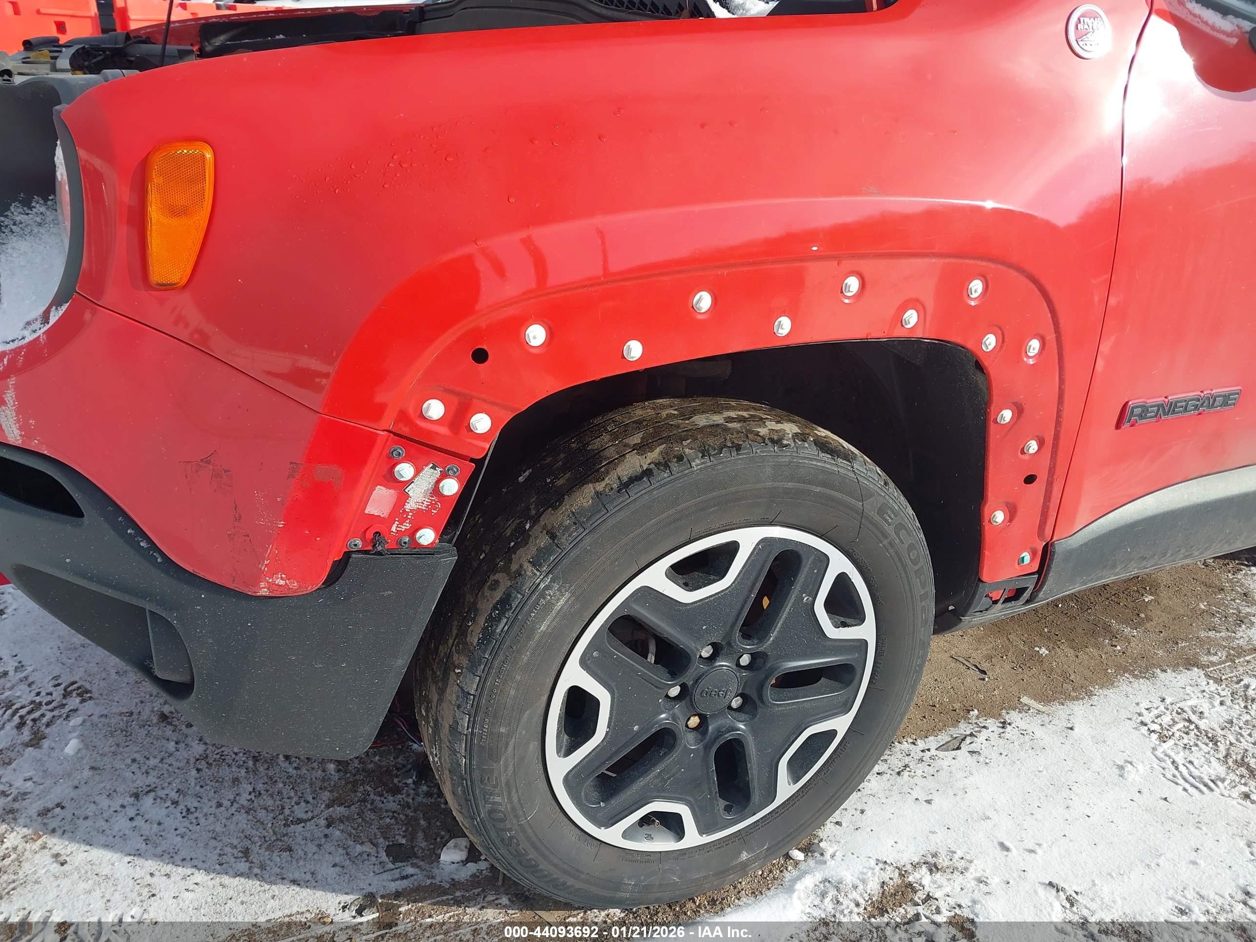 JEEP RENEGADE image 6