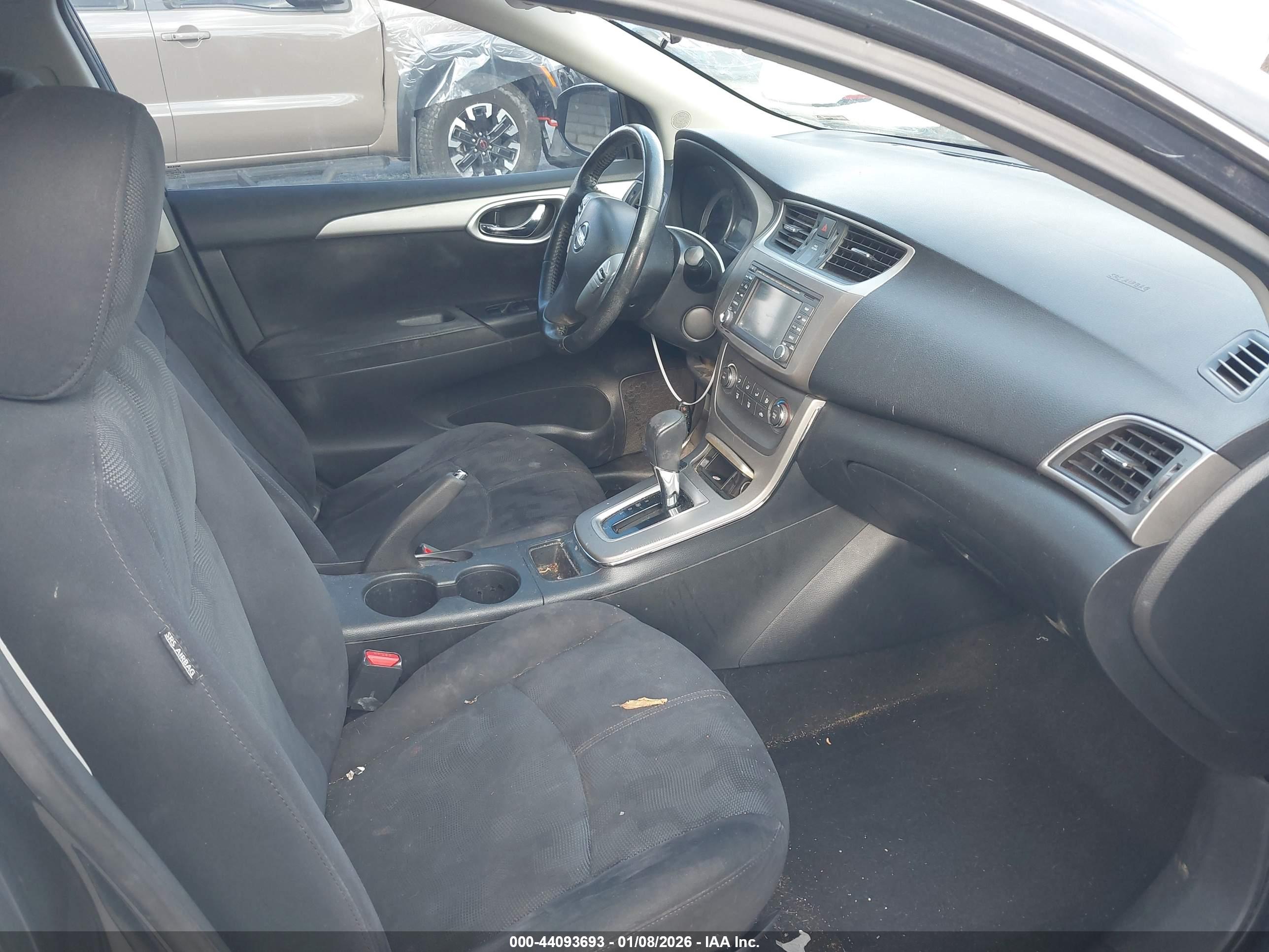 NISSAN SENTRA image 5