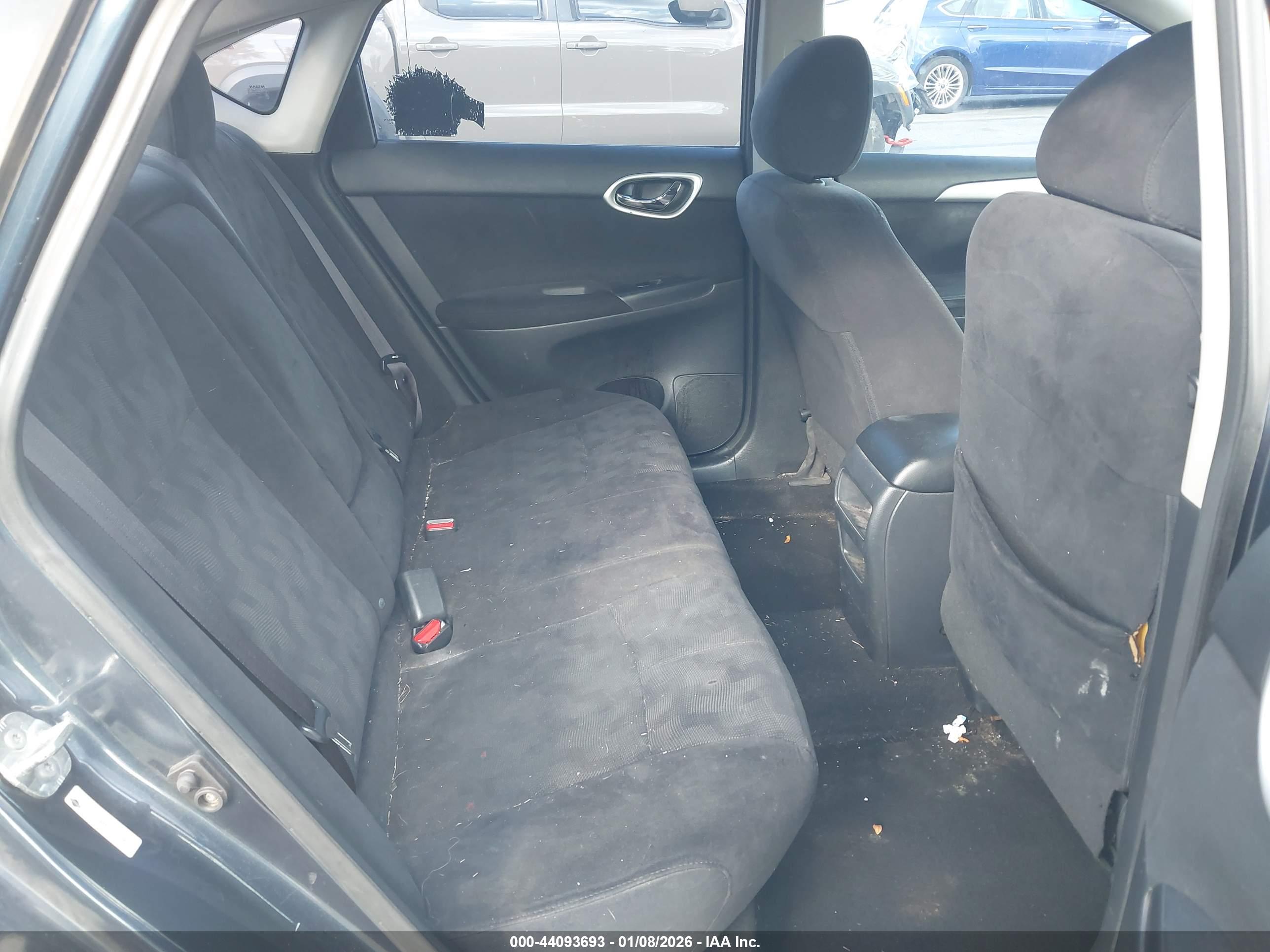 NISSAN SENTRA image 8