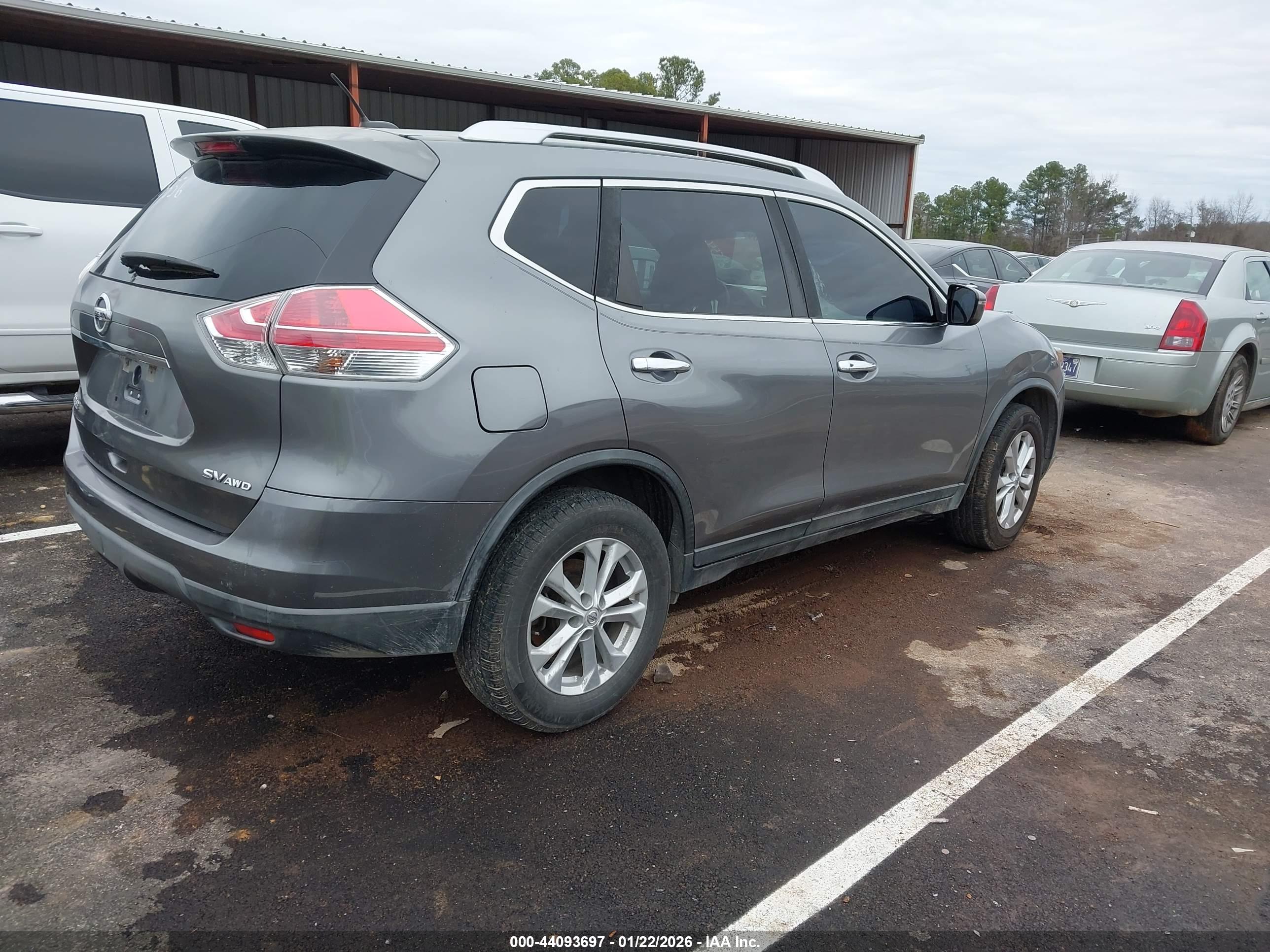 NISSAN ROGUE image 4