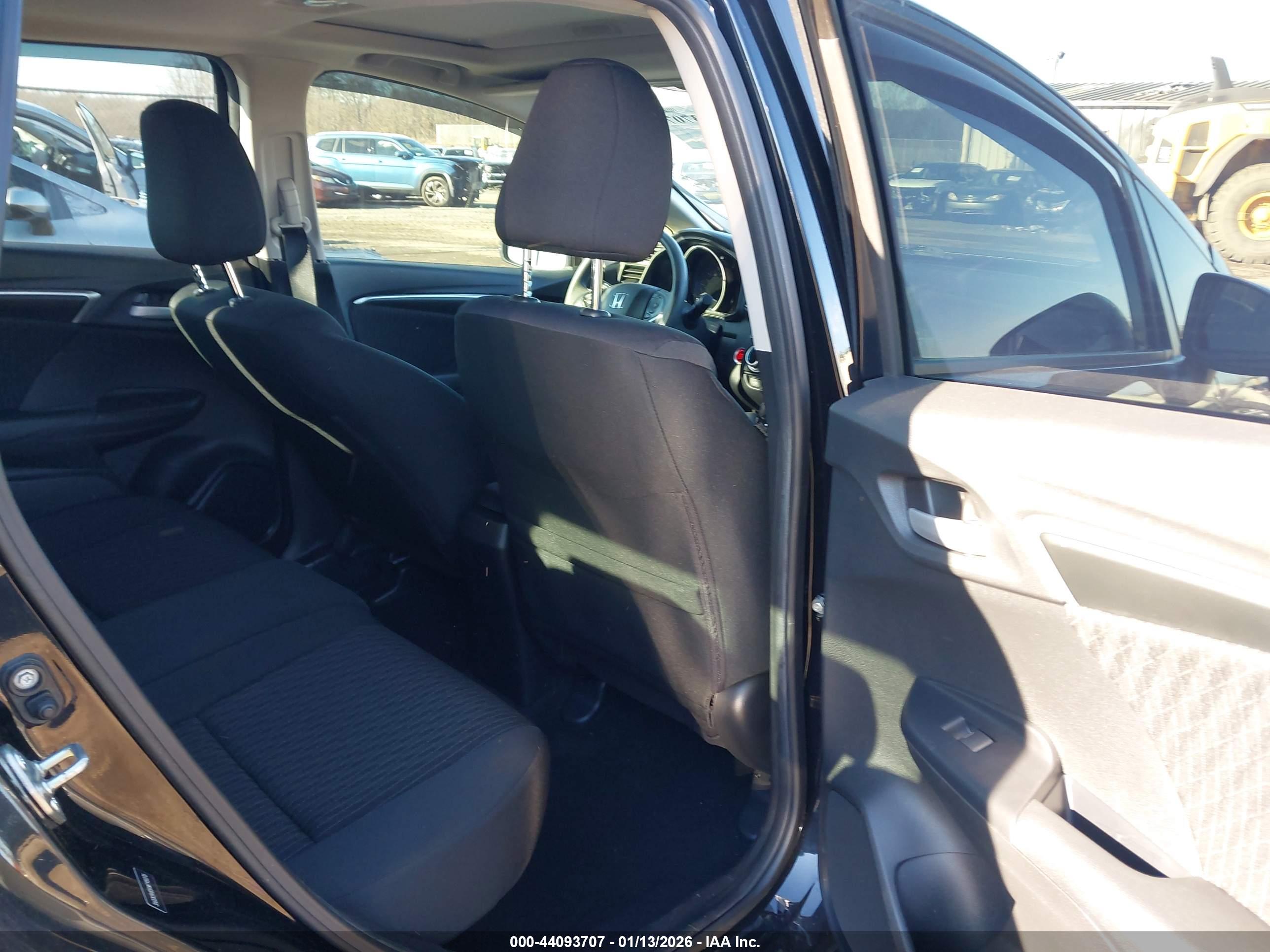 HONDA FIT image 8