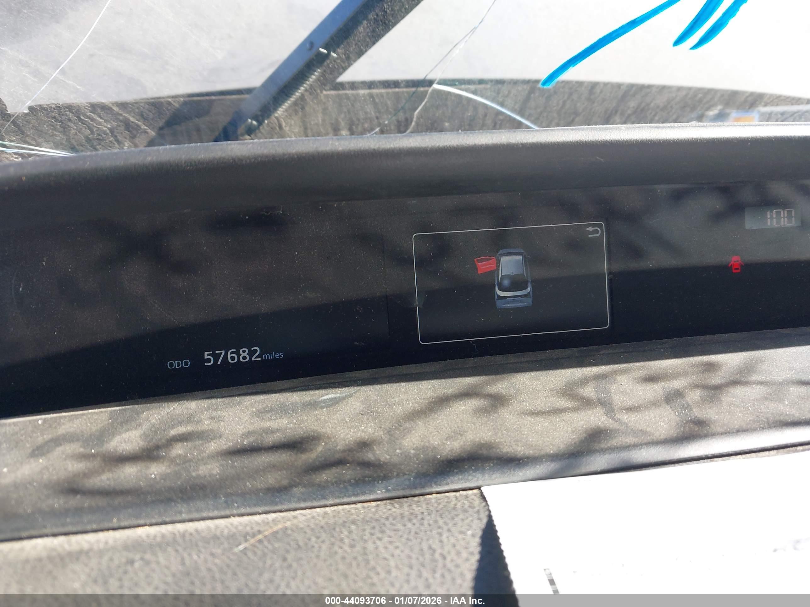TOYOTA PRIUS image 7