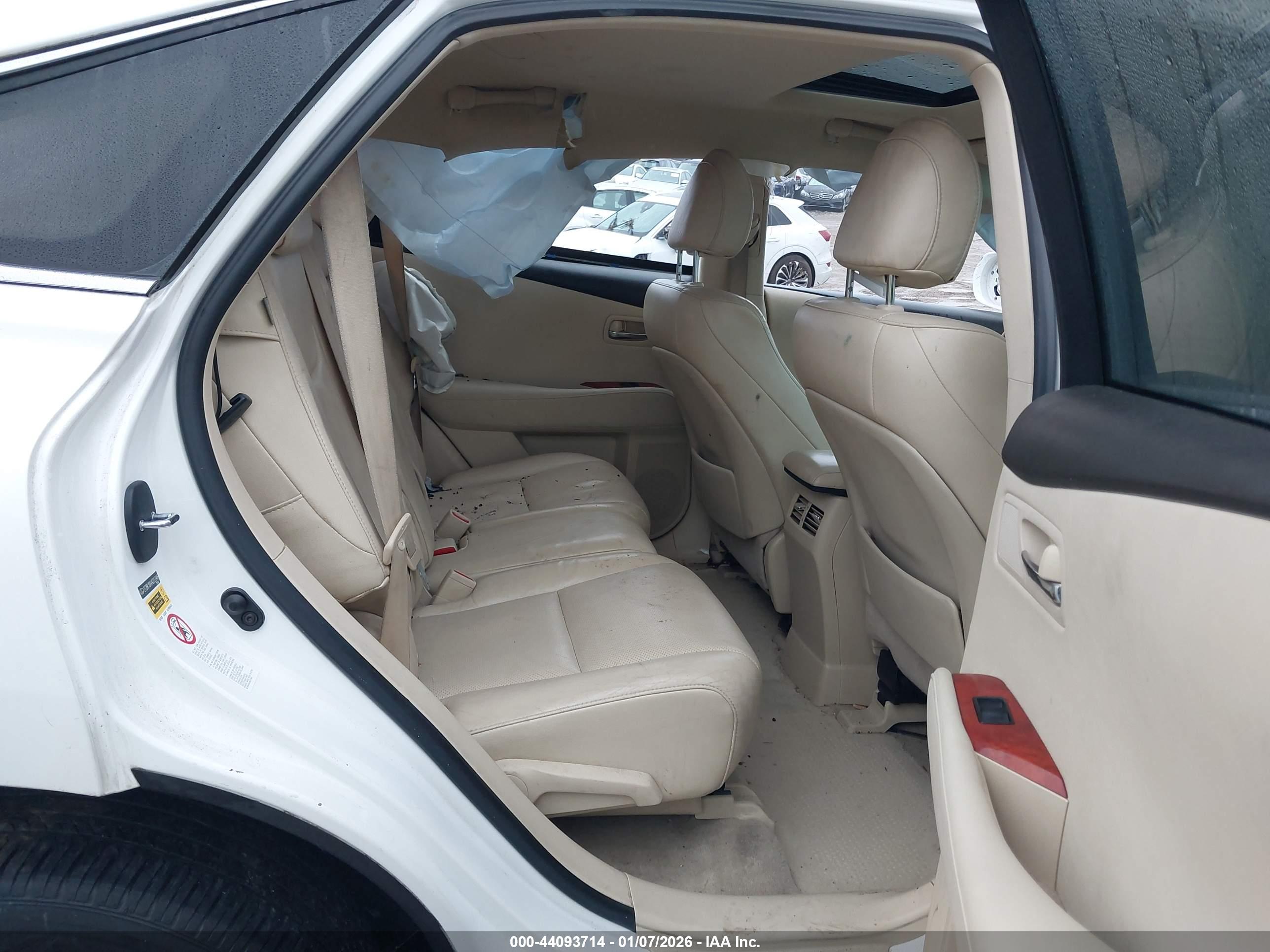 LEXUS RX image 8