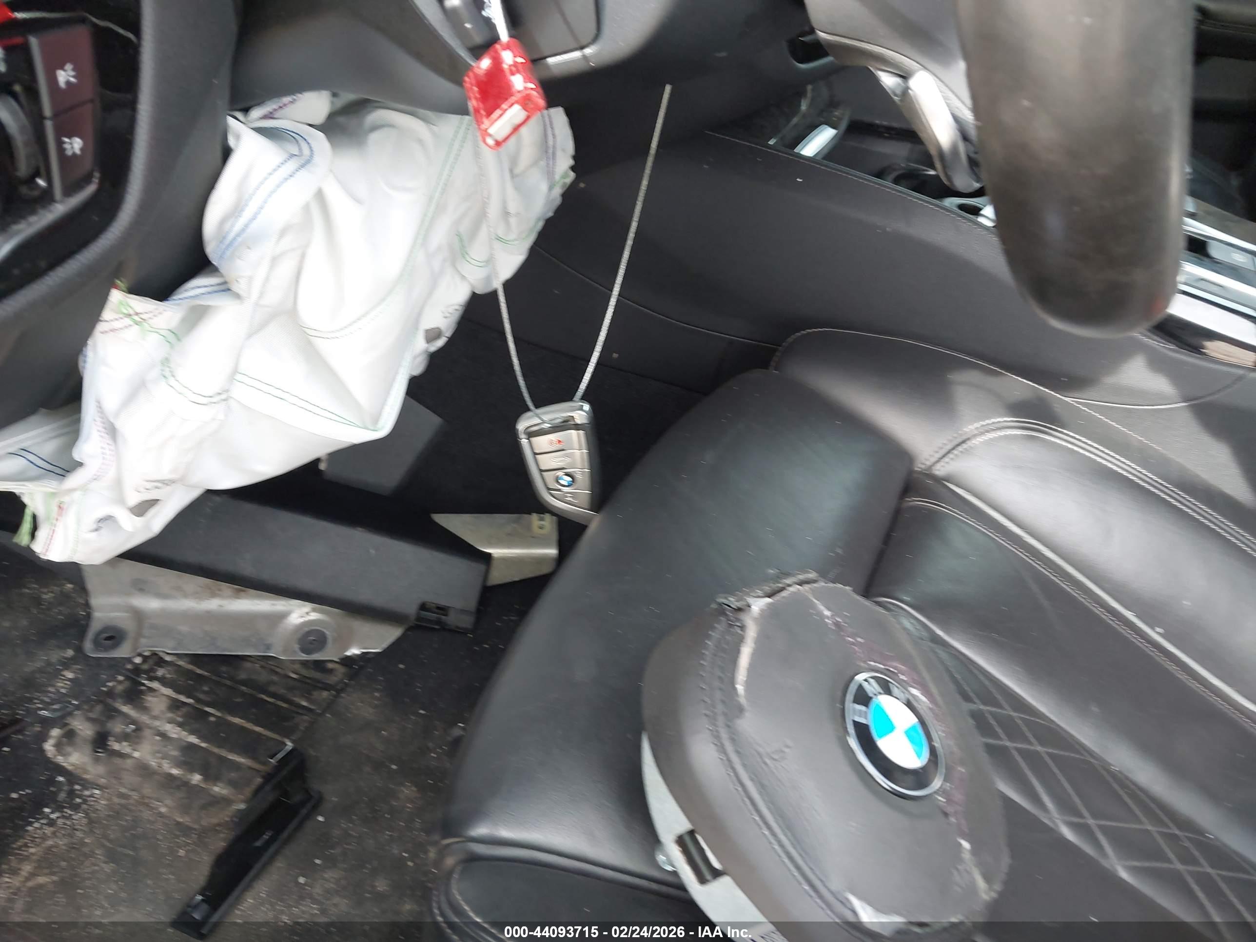 BMW M550I image 11